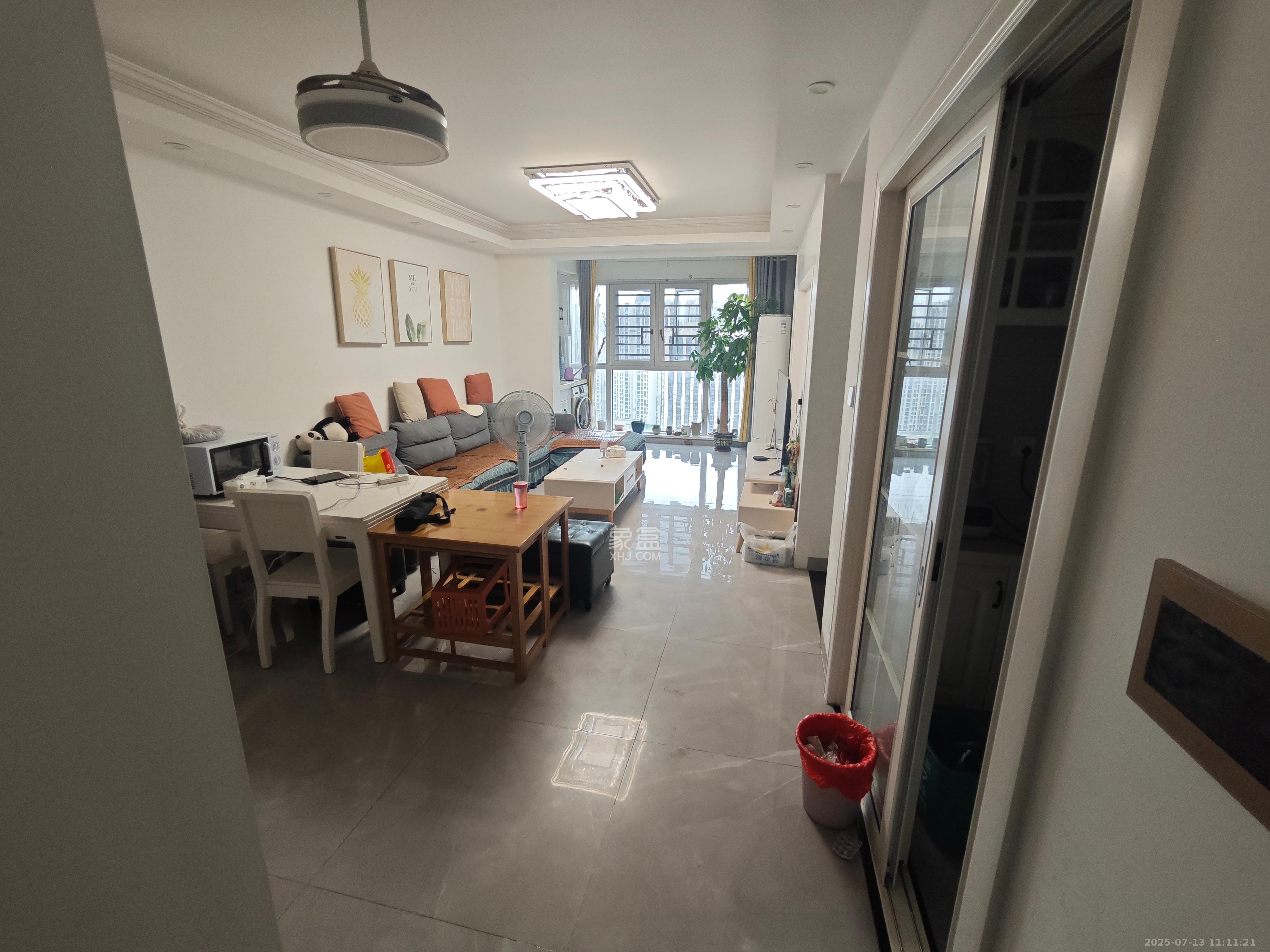 今时艺苑 3室2厅1卫 2500.0元/月 今时艺苑 3室2厅1卫 2500.0元/月室内图