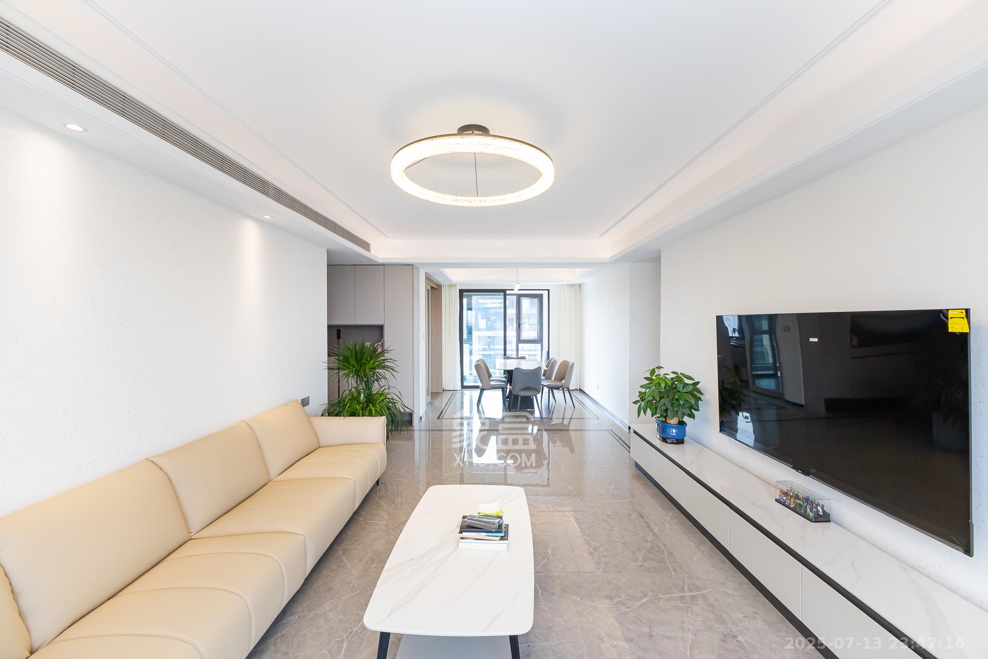 时代建发和著 4室2厅2卫 210.0万 时代建发和著 4室2厅2卫 210.0万客厅