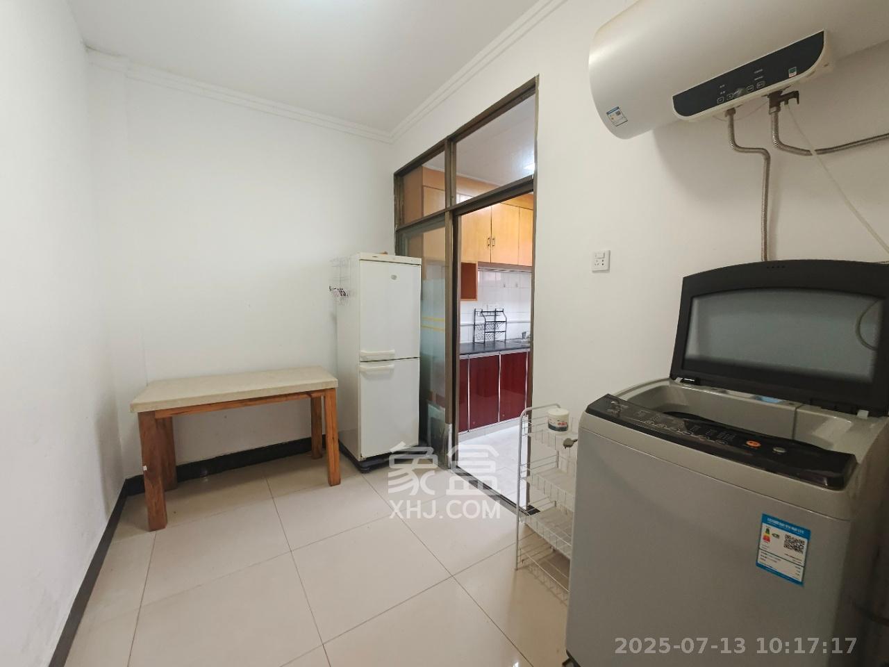 宝塔山私房散盘 1室1厅1卫 1400.0元/月 宝塔山私房散盘 1室1厅1卫 1400.0元/月室内图