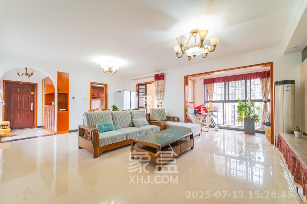 华润凤凰城三期 3室2厅2卫 2400.0元/月 华润凤凰城三期 3室2厅2卫 2400.0元/月室内图