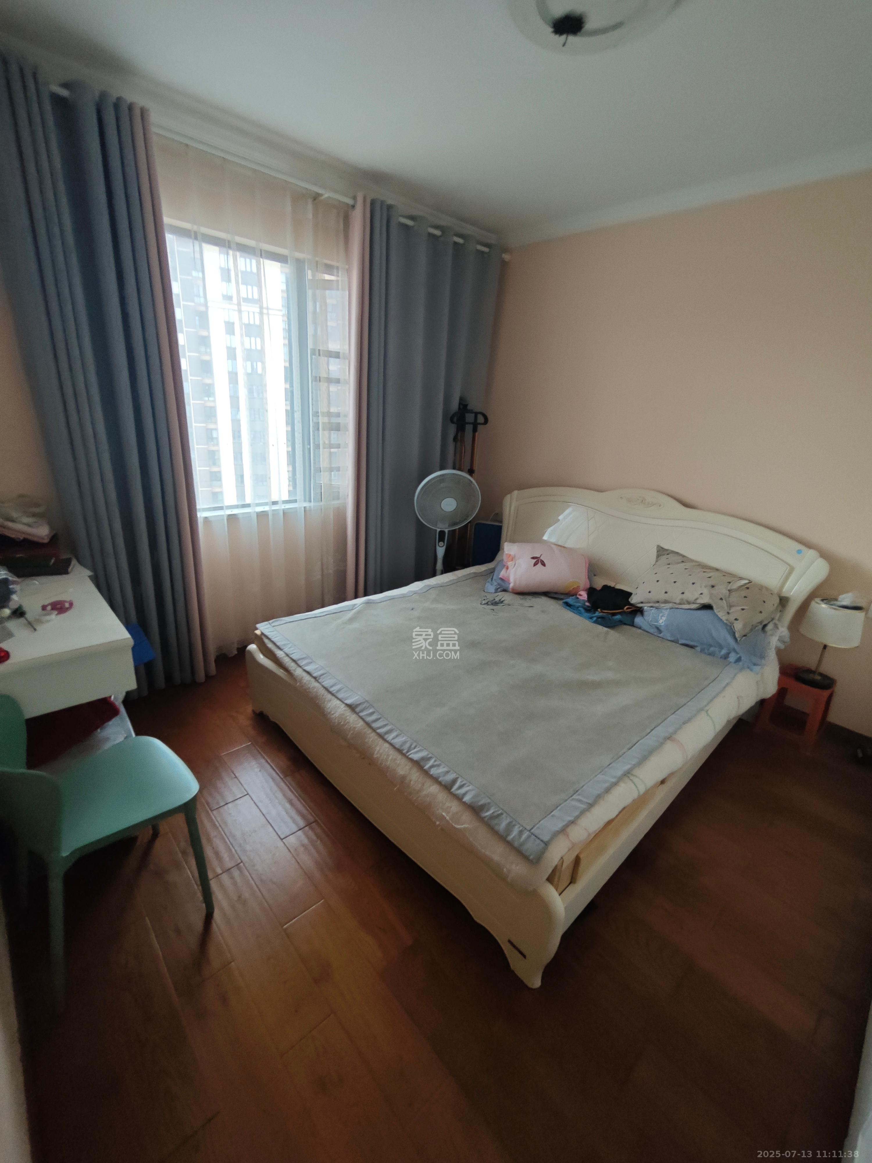 今时艺苑 3室2厅1卫 2500.0元/月 今时艺苑 3室2厅1卫 2500.0元/月室内图