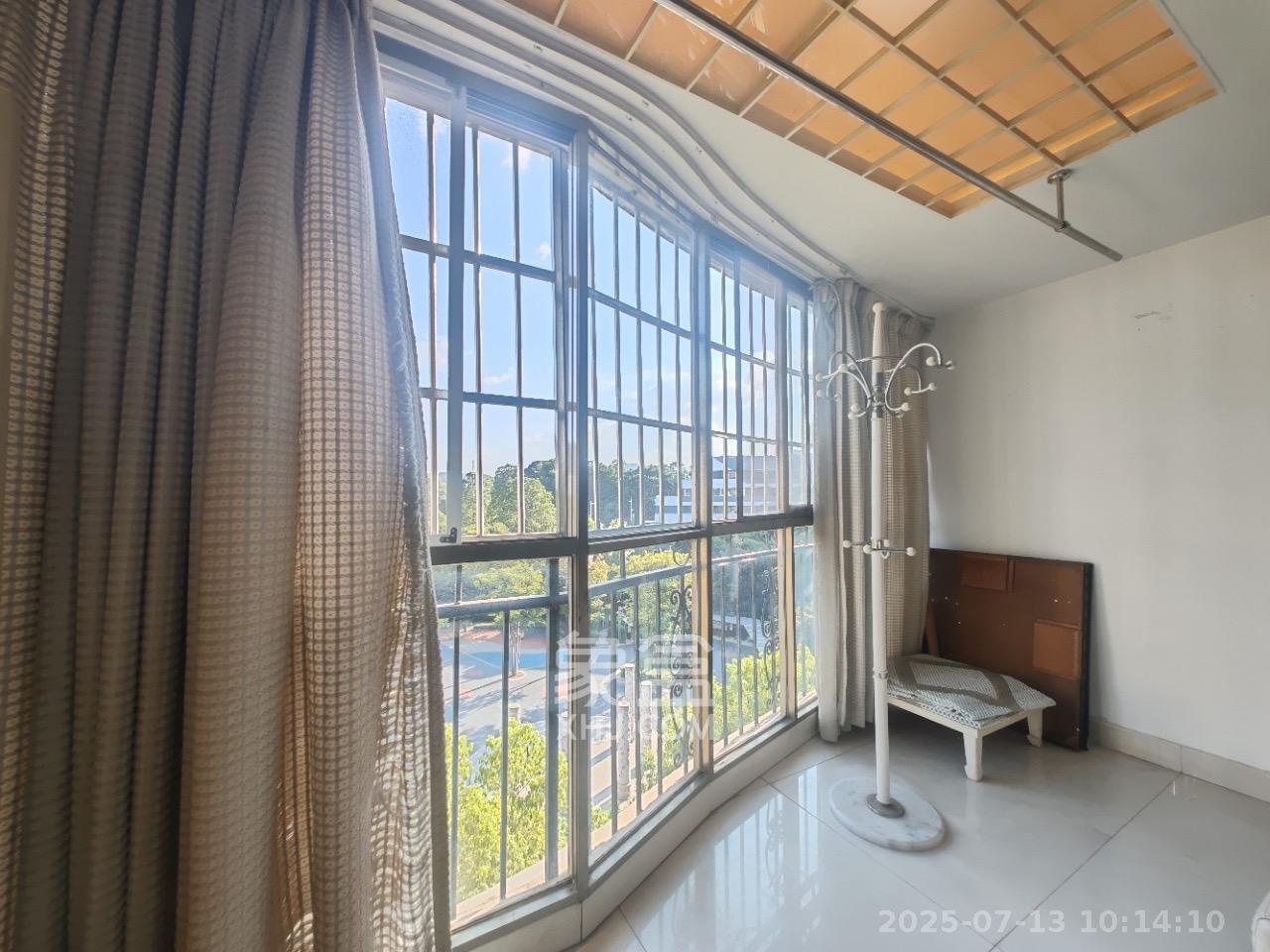 恩瑞麓山名园(龙王港小区)  3室2厅1卫    2000.0元/月 恩瑞麓山名园(龙王港小区)  3室2厅1卫    2000.0元/月室内图