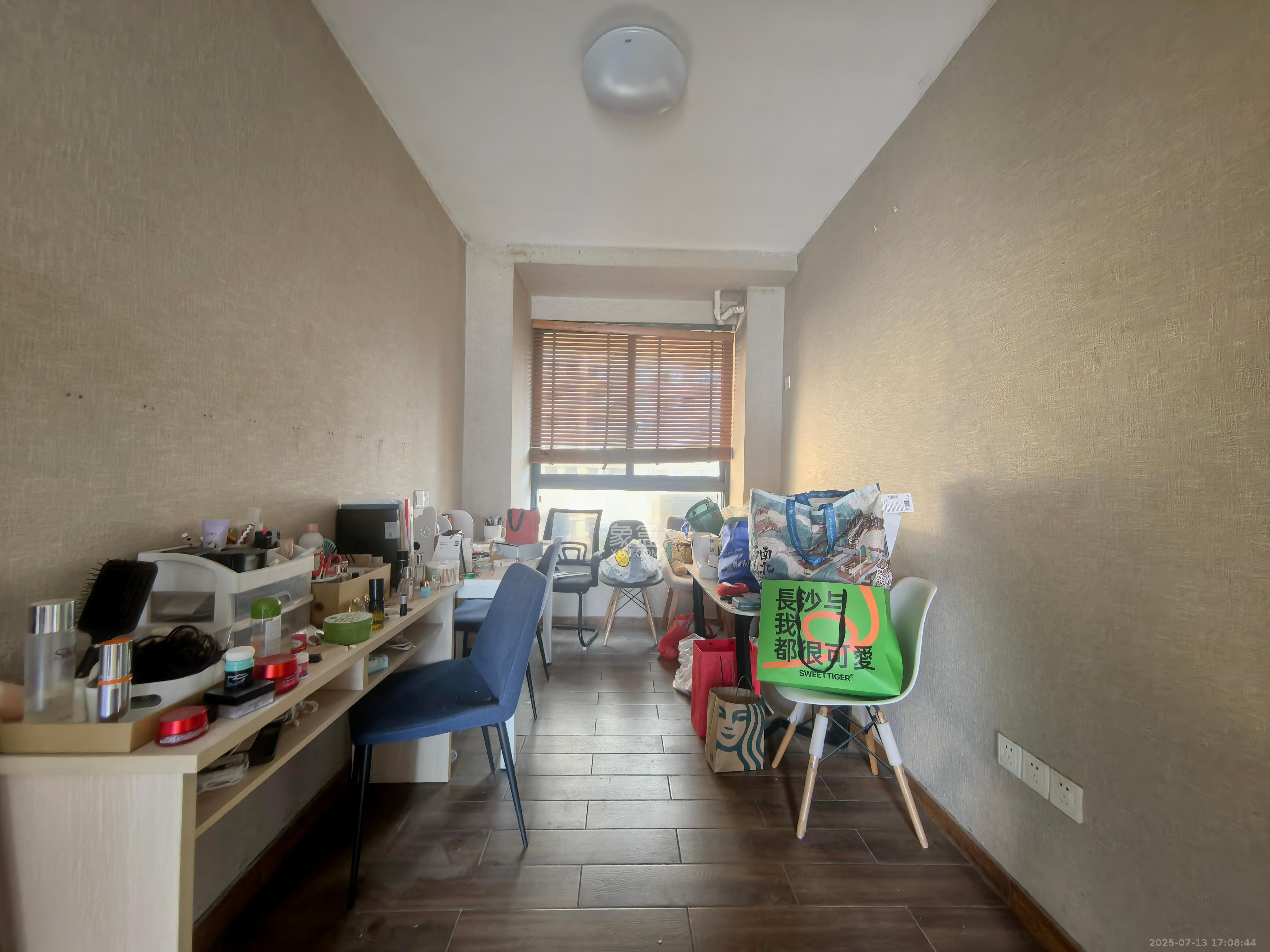 五矿万境水岸一期(万境水岸嘉苑)  3室2厅1卫    2200.0元/月 五矿万境水岸一期(万境水岸嘉苑)  3室2厅1卫    2200.0元/月室内图