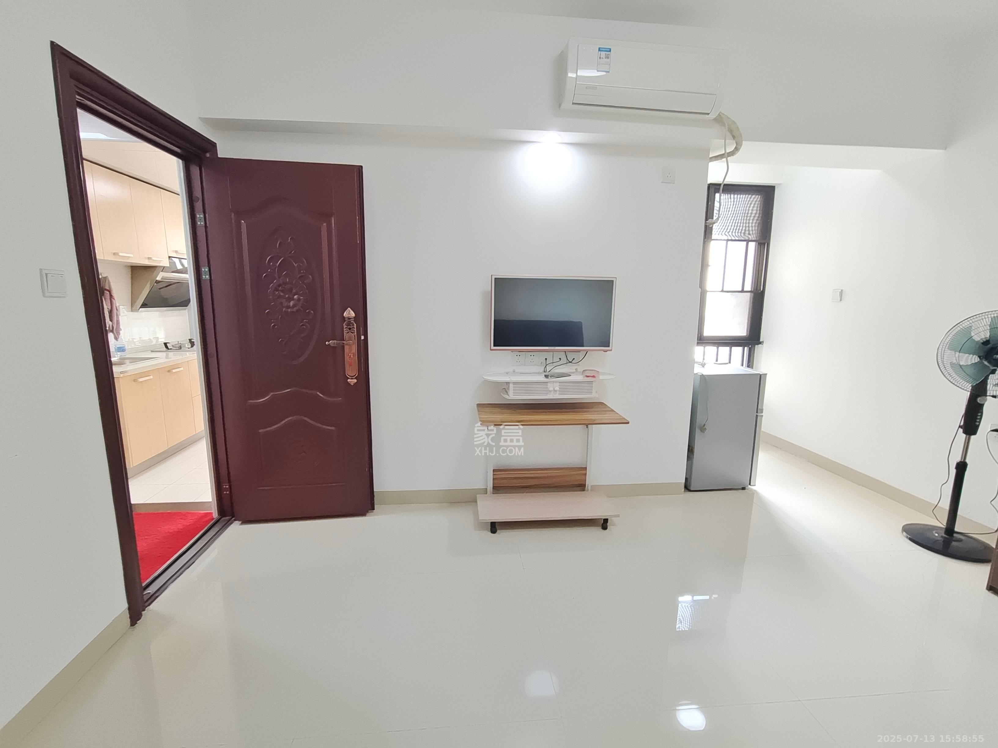 合能洋湖公馆  1室1厅1卫    1940.0元/月 合能洋湖公馆  1室1厅1卫    1940.0元/月室内图