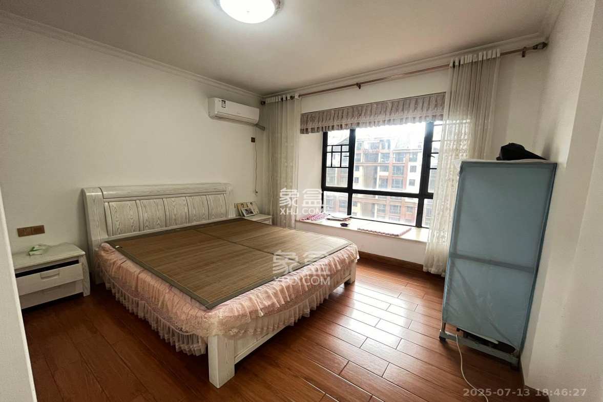 珠江东方明珠(新地东方明珠)三期  3室2厅2卫    2100.0元/月 珠江东方明珠(新地东方明珠)三期  3室2厅2卫    2100.0元/月室内图