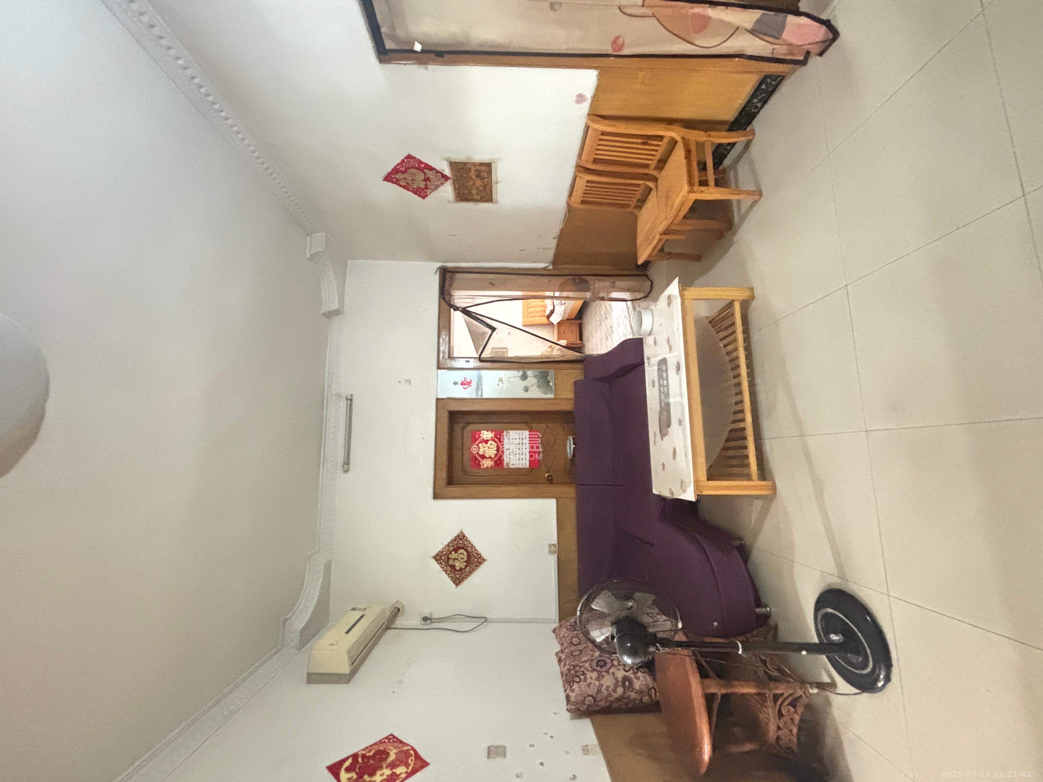 无线电信宿舍  3室2厅2卫    2400.0元/月 无线电信宿舍  3室2厅2卫    2400.0元/月室内图