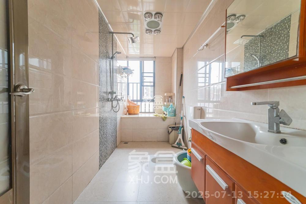 华润凤凰城三期 3室2厅2卫 2400.0元/月 华润凤凰城三期 3室2厅2卫 2400.0元/月室内图