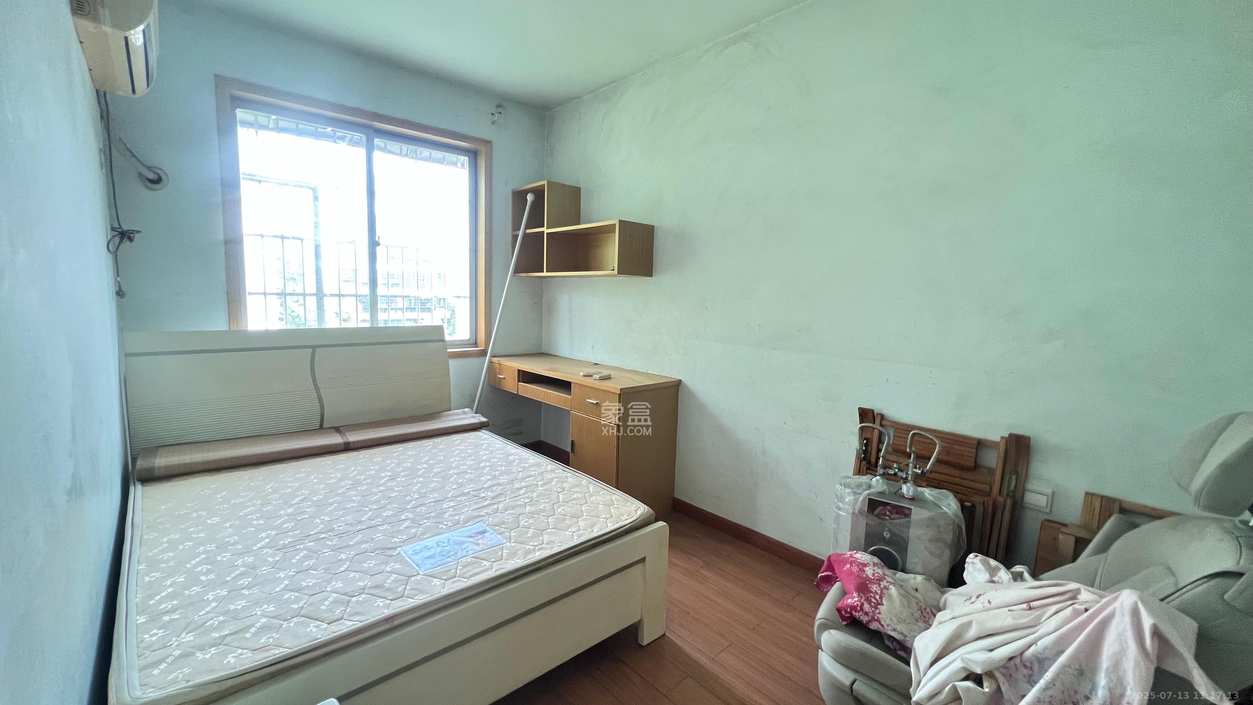 中南汽车世界  2室1厅1卫   1200.00元/月室内图