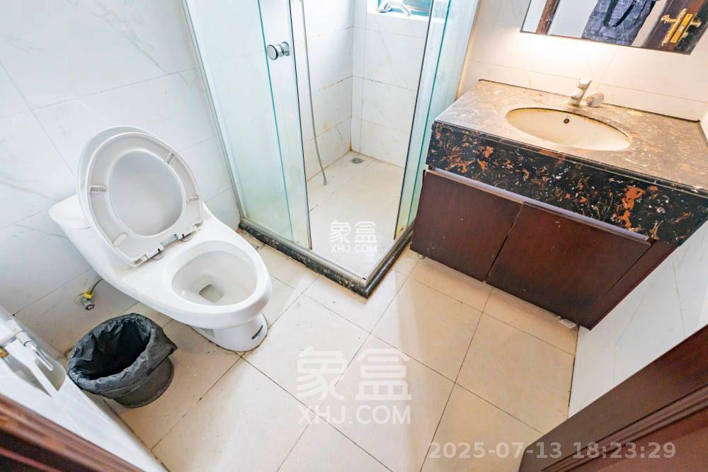 恒大雅苑  3室2厅2卫   2400.00元/月室内图