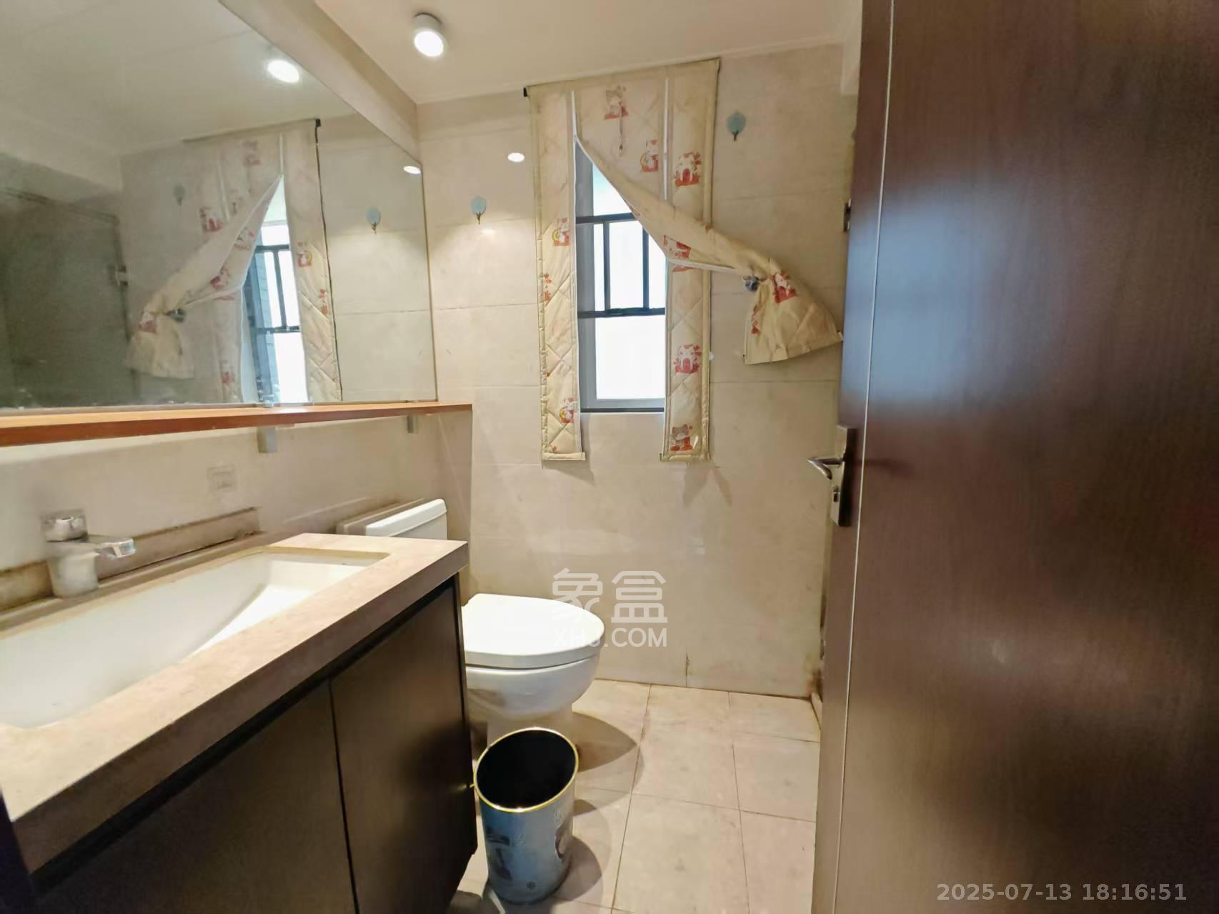 时代倾城二期  3室2厅2卫    2200.0元/月室内图