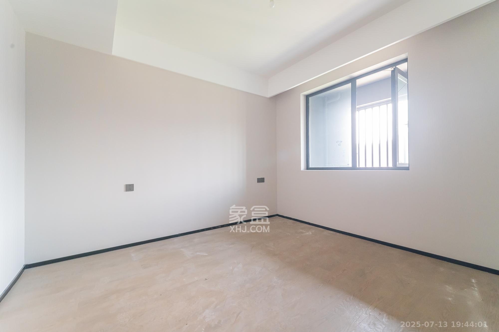 万科松湖天地 4室2厅2卫 227.0万 万科松湖天地 4室2厅2卫 227.0万其他