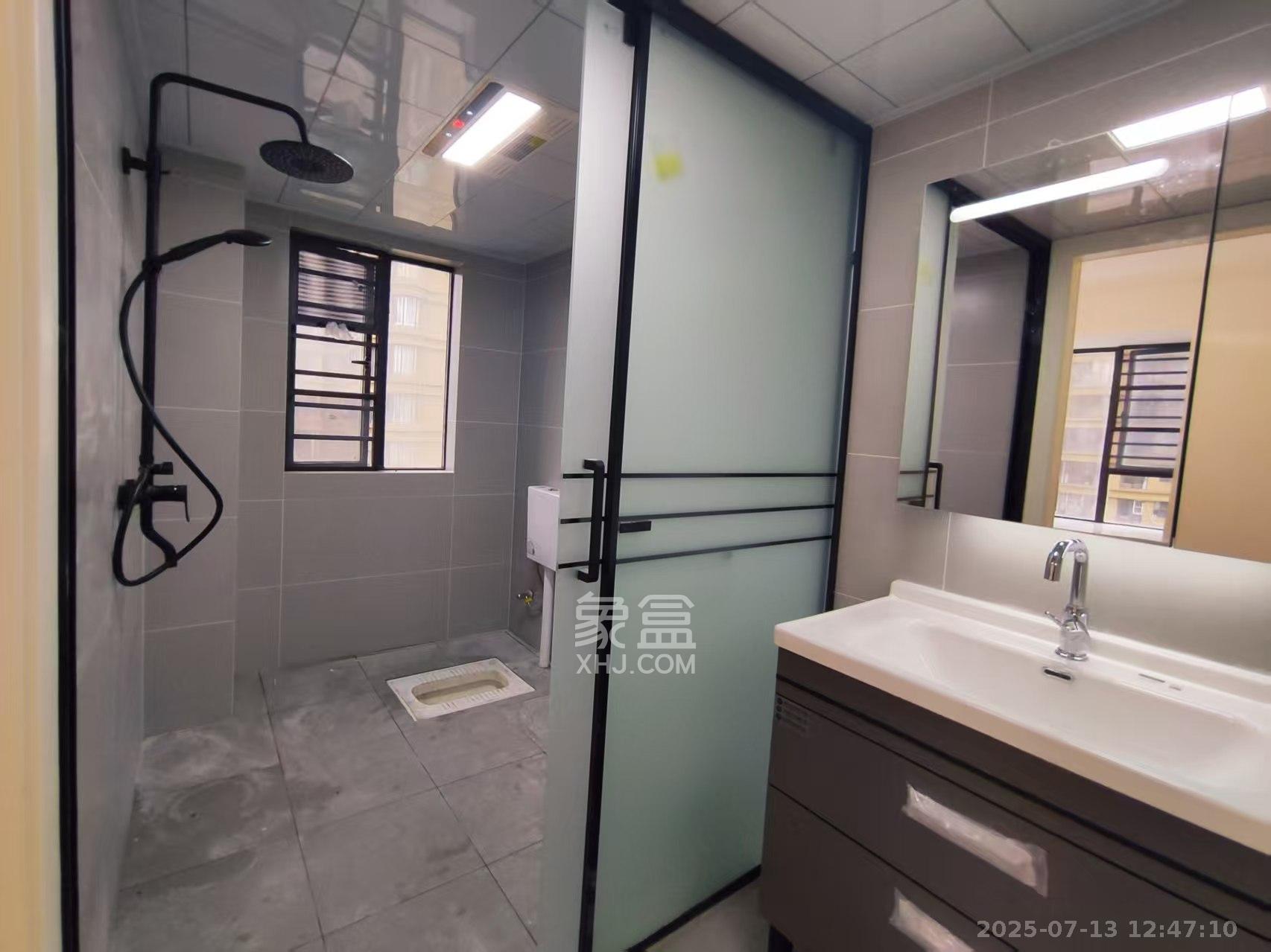 润和紫郡一期  5室2厅2卫    3200.0元/月 润和紫郡一期  5室2厅2卫    3200.0元/月室内图