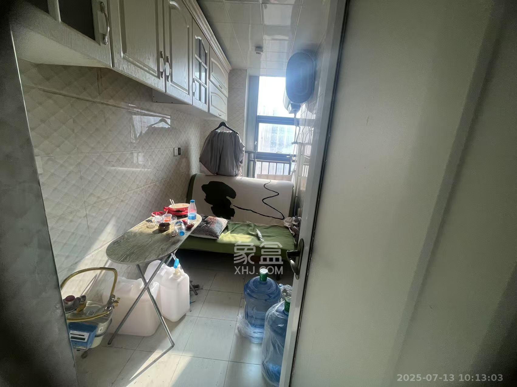 万坤图财富广场 4室1厅1卫 4000.0元/月 万坤图财富广场 4室1厅1卫 4000.0元/月室内图