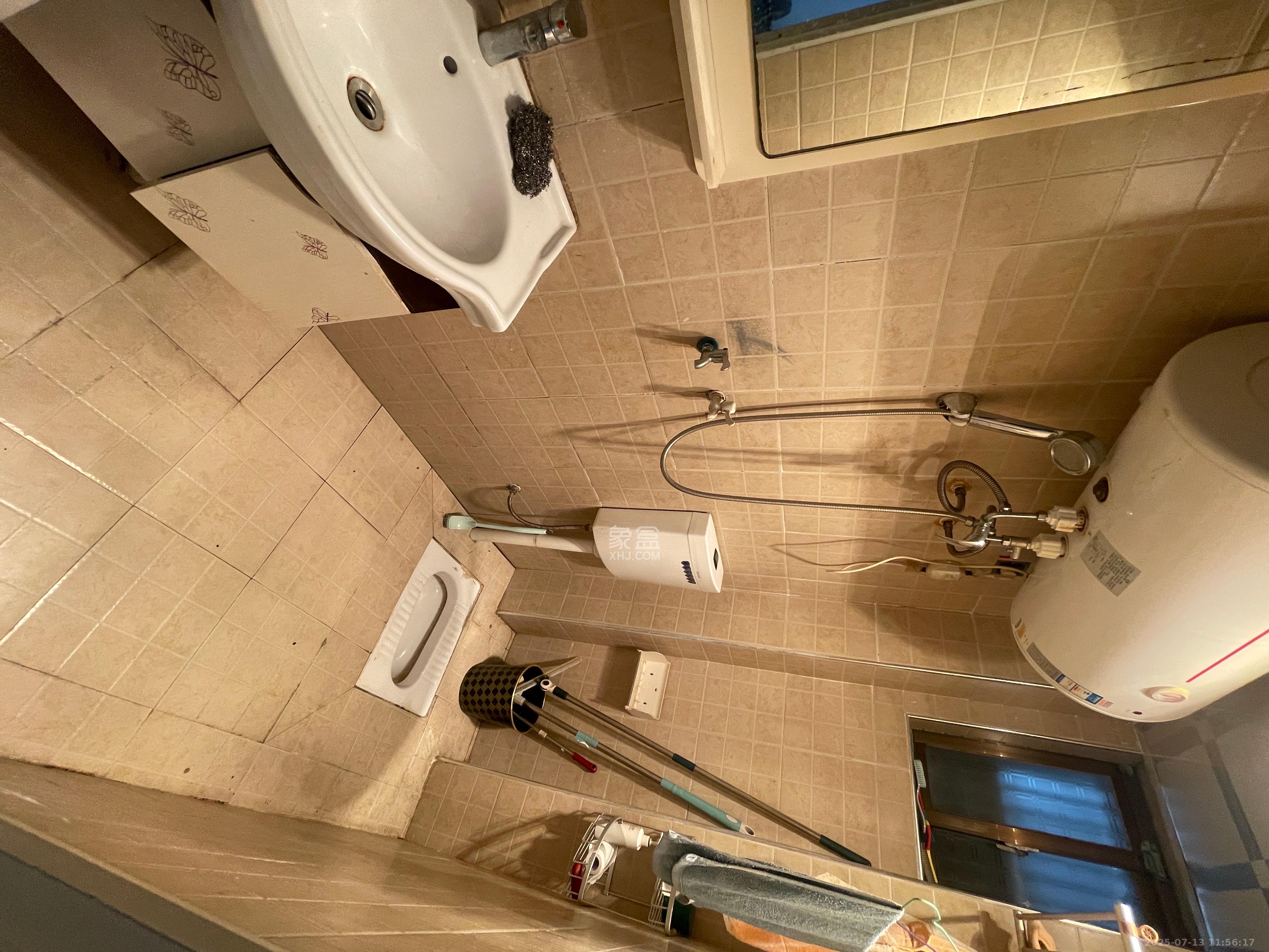 马栏山安置小区  2室2厅1卫    1450.0元/月 马栏山安置小区  2室2厅1卫    1450.0元/月室内图