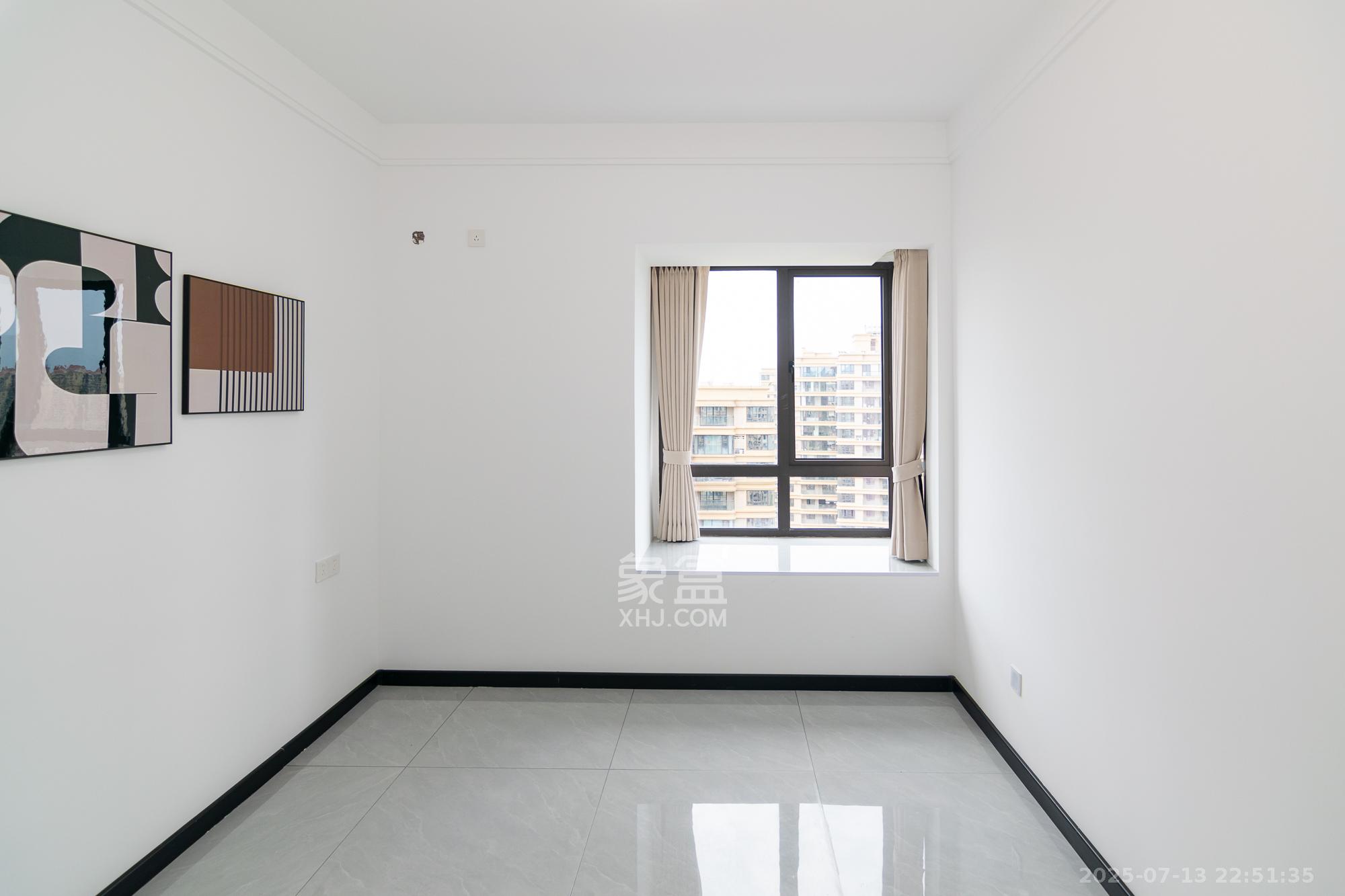 三润城(三润星城) 4室2厅2卫 126.8万 三润城(三润星城) 4室2厅2卫 126.8万卧室