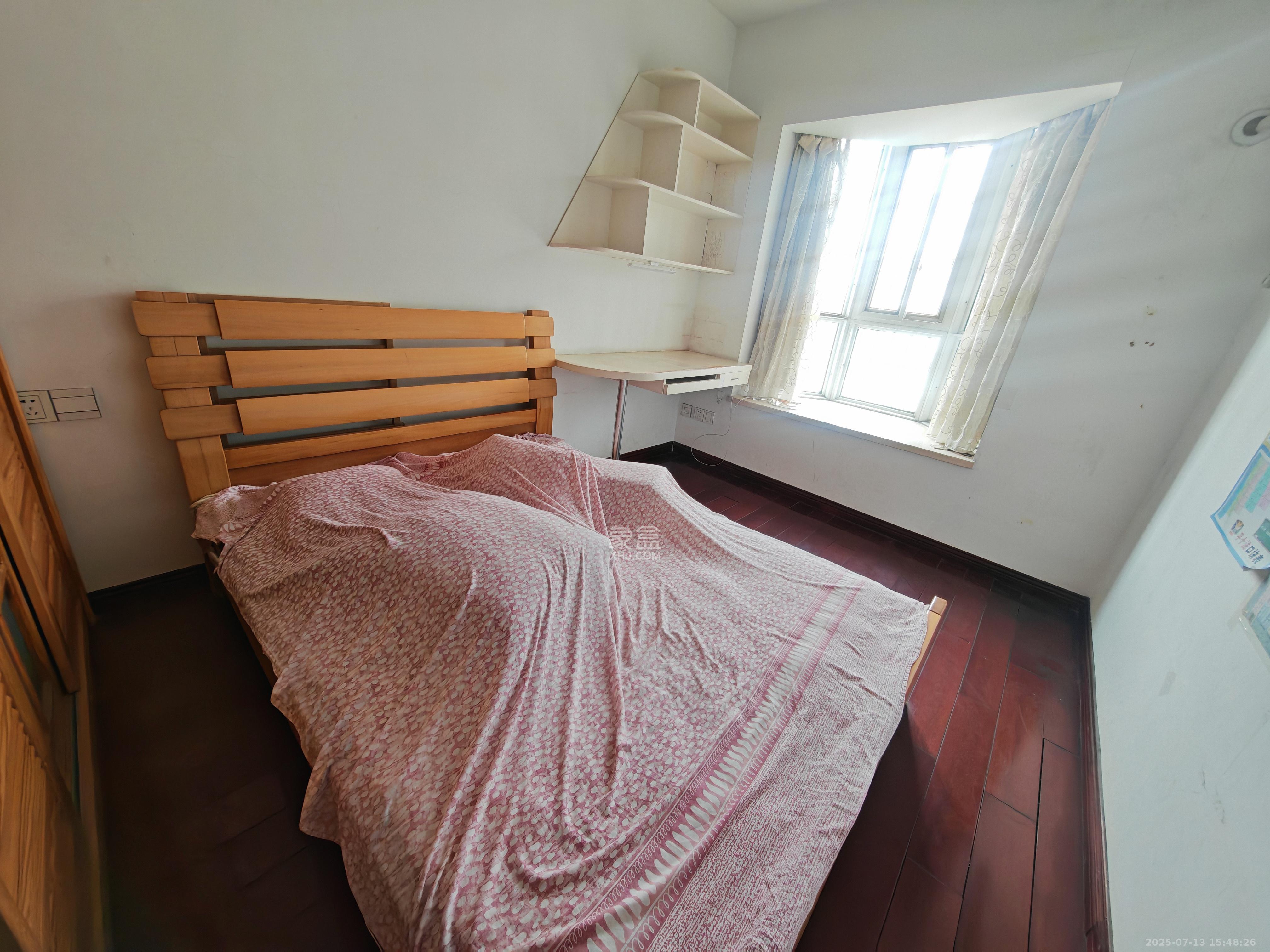 鑫天芙蓉 3室2厅2卫 2200.0元/月 鑫天芙蓉 3室2厅2卫 2200.0元/月室内图