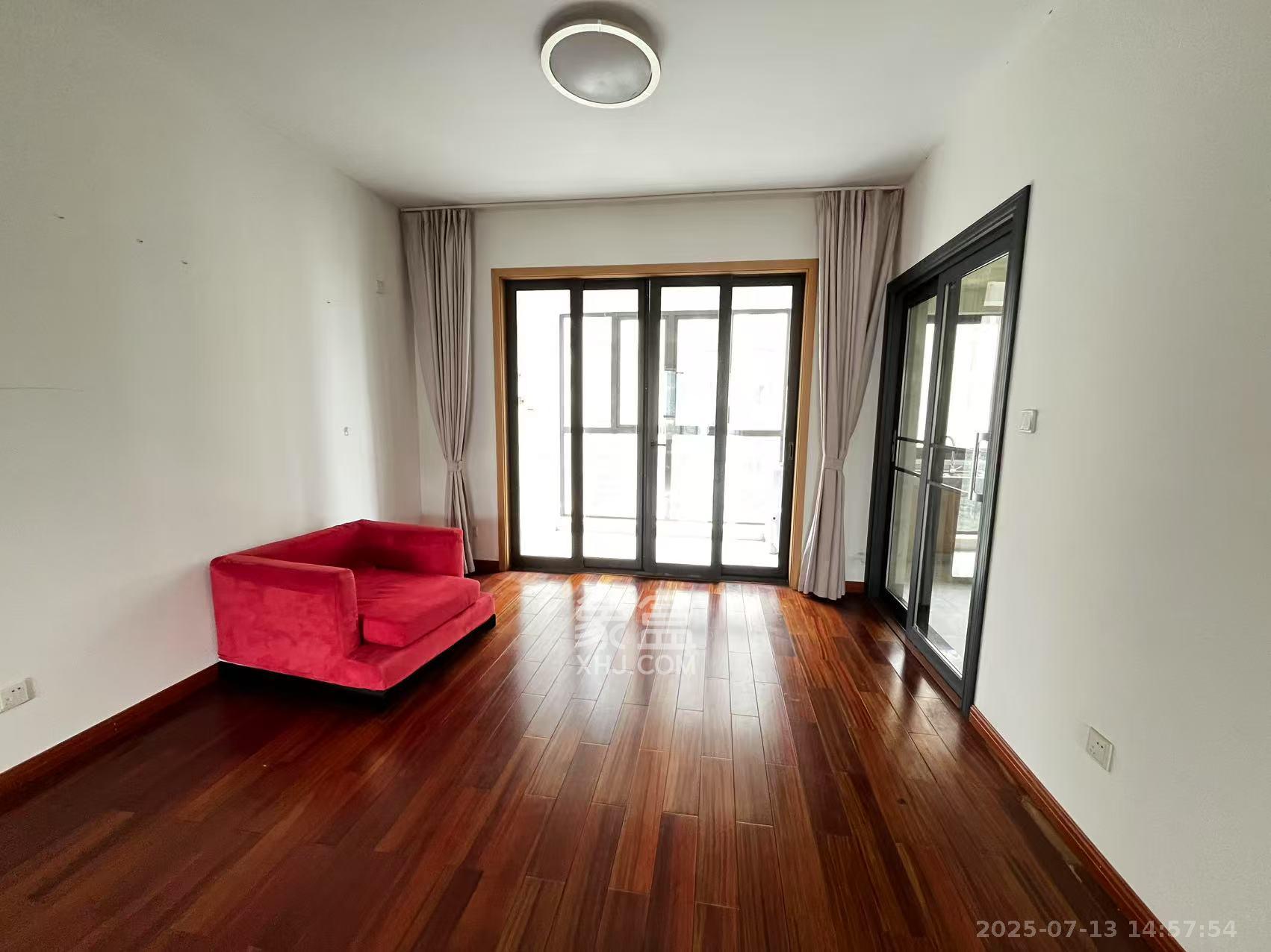 金茂梅溪湖 4室2厅2卫 3800.0元/月 金茂梅溪湖 4室2厅2卫 3800.0元/月室内图