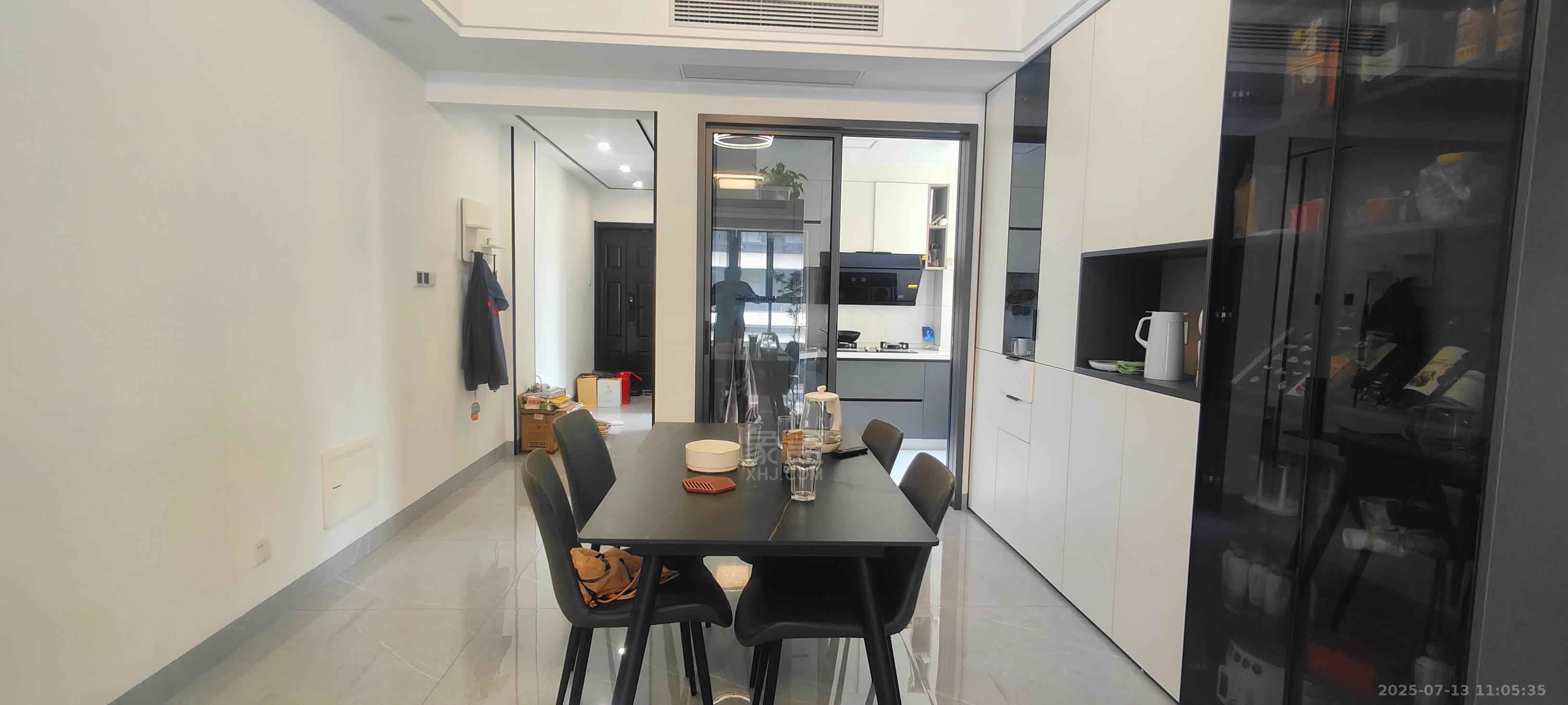 武广国际学苑 1室2厅1卫 2000.0元/月 武广国际学苑 1室2厅1卫 2000.0元/月室内图