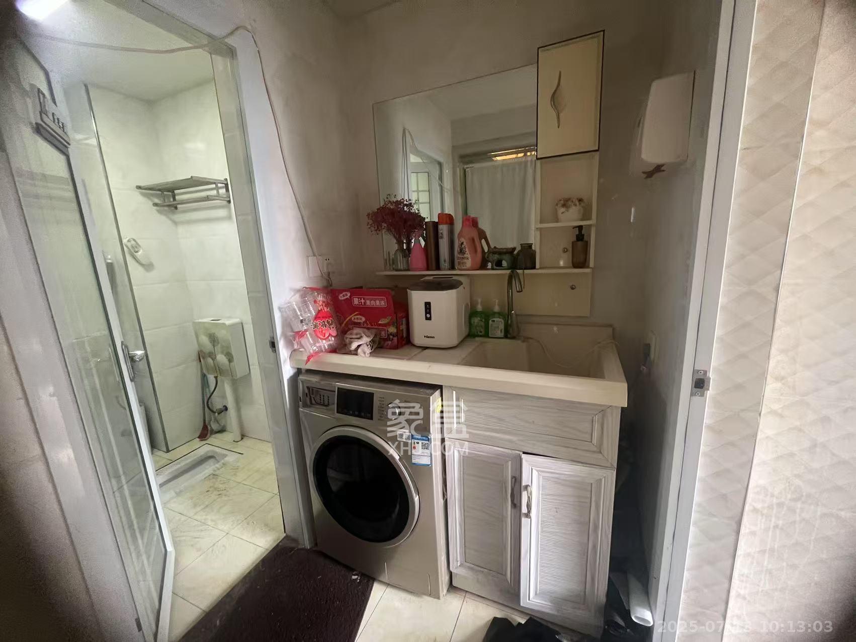 万坤图财富广场 4室1厅1卫 4000.0元/月 万坤图财富广场 4室1厅1卫 4000.0元/月室内图