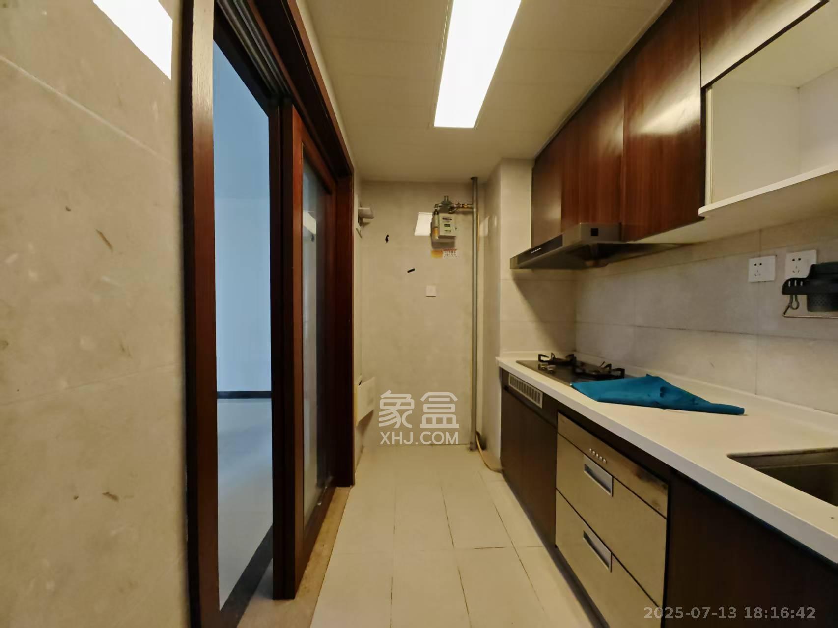 时代倾城二期 3室2厅2卫 2200.0元/月 时代倾城二期 3室2厅2卫 2200.0元/月室内图