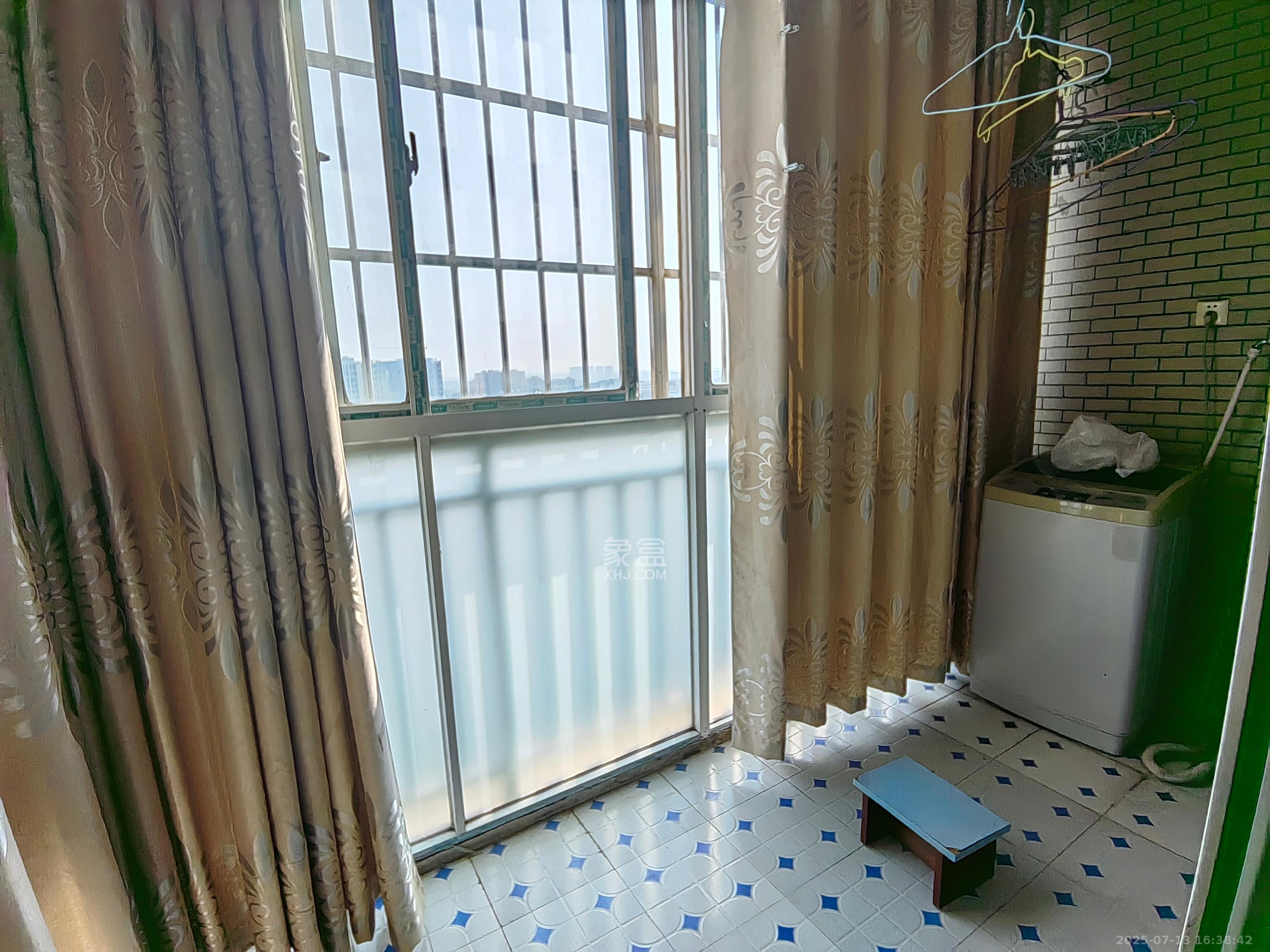 世景华庭  1室1厅1卫   1200.00元/月室内图