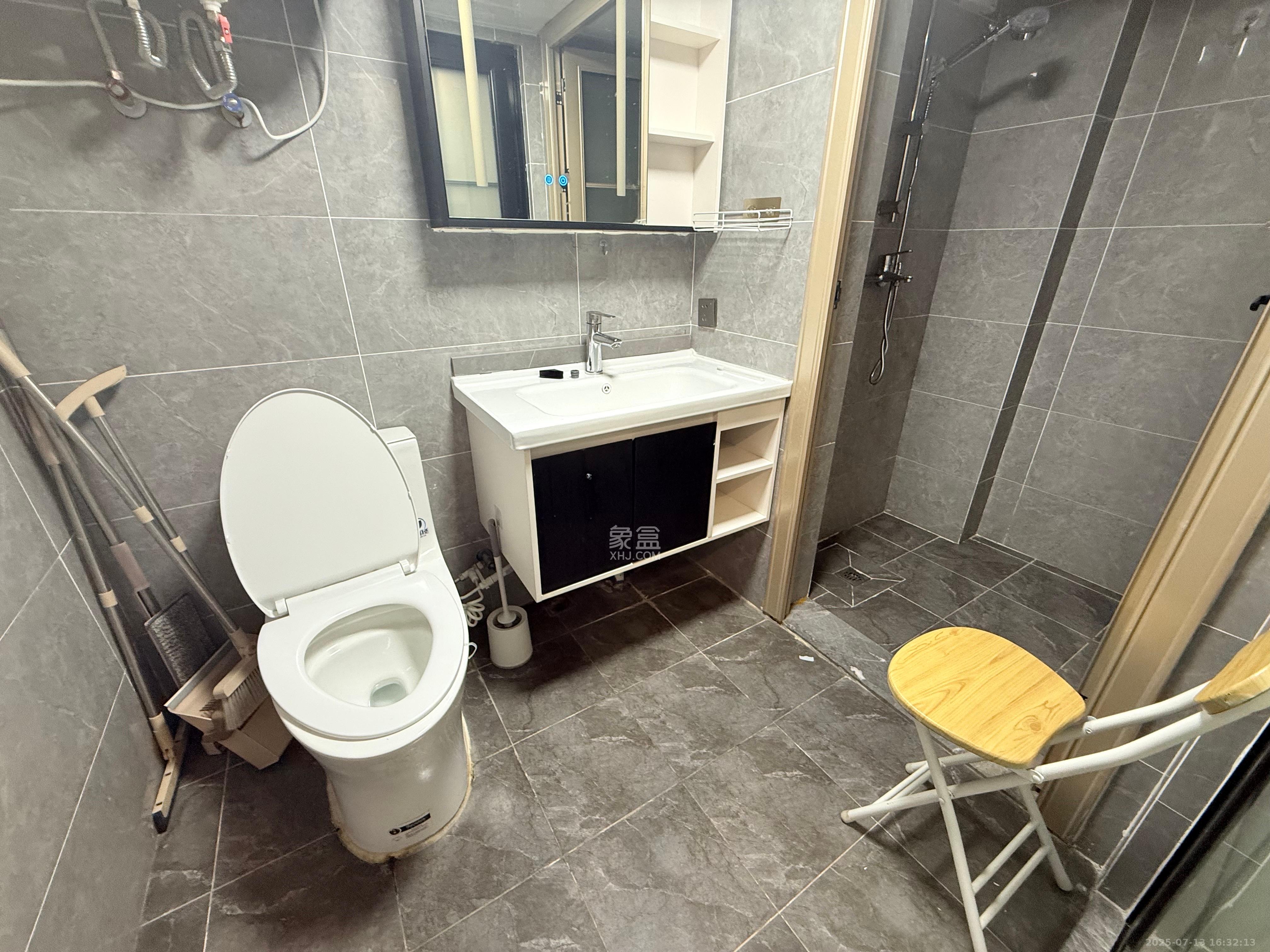 藏珑湖上公馆  1室0厅0卫    2200.0元/月室内图