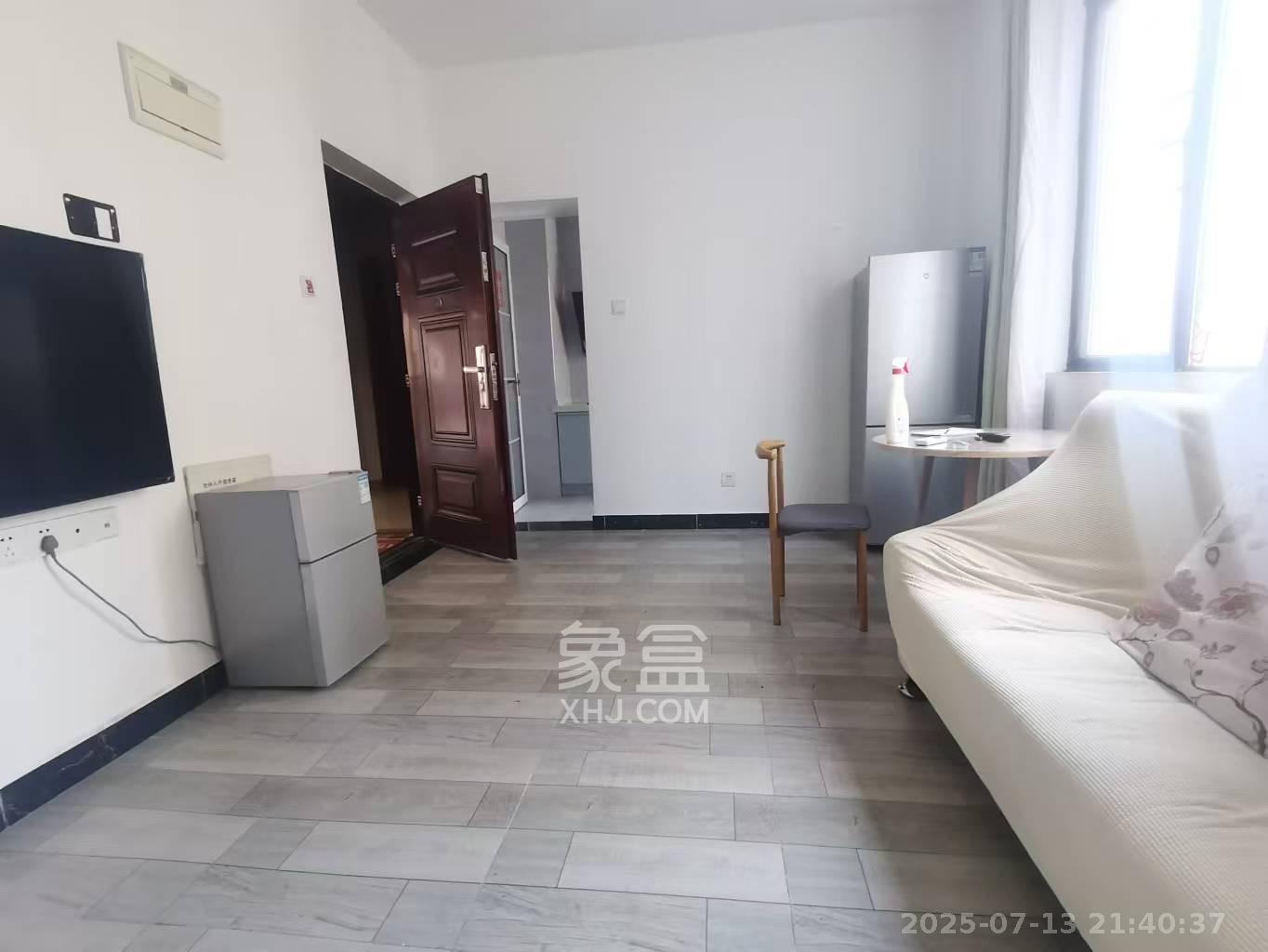 保利东郡  3室2厅2卫    2600.0元/月室内图