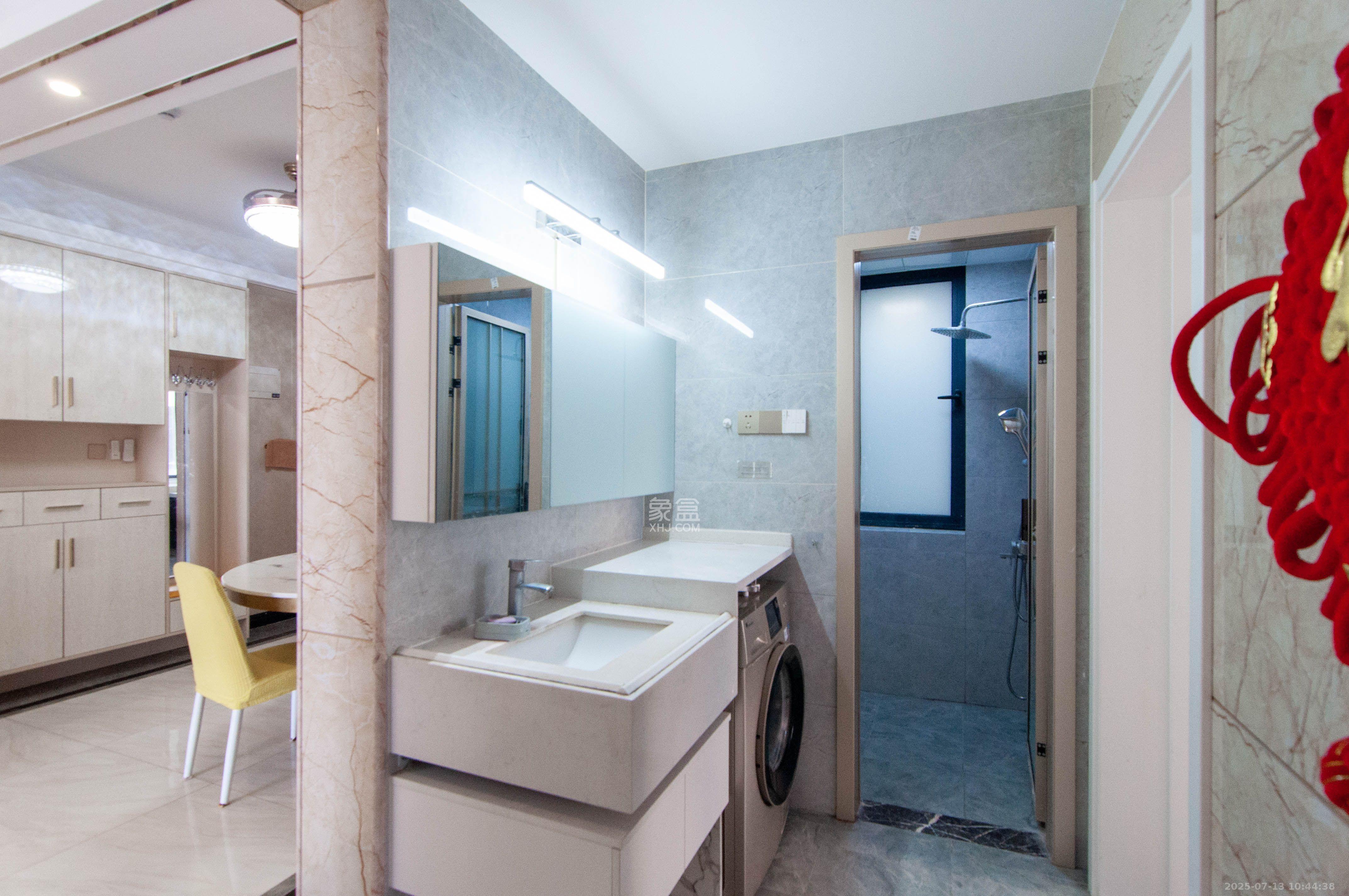 中建梅溪湖中心  3室2厅2卫    3200.0元/月室内图