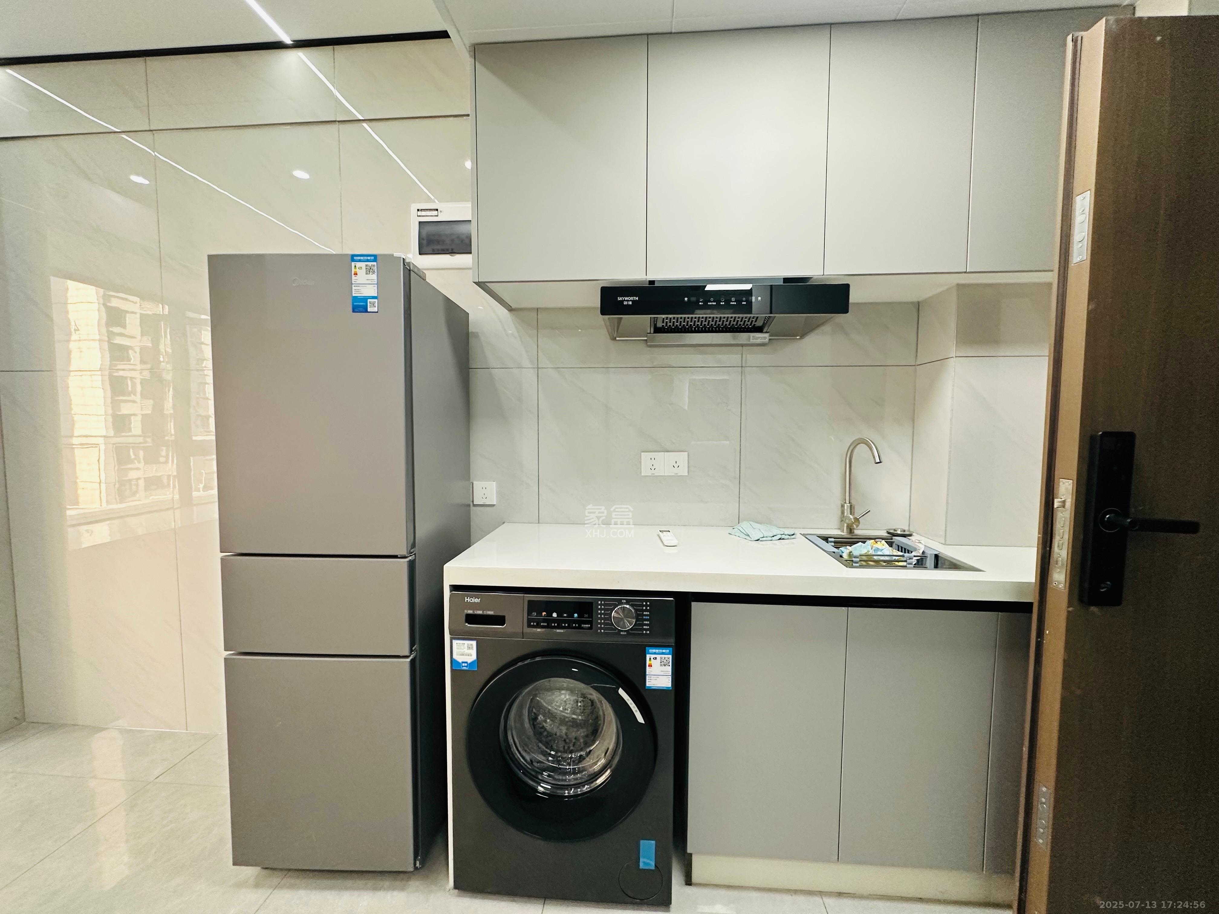 龙湖铂金岛  1室0厅0卫    1500.0元/月 龙湖铂金岛  1室0厅0卫    1500.0元/月室内图