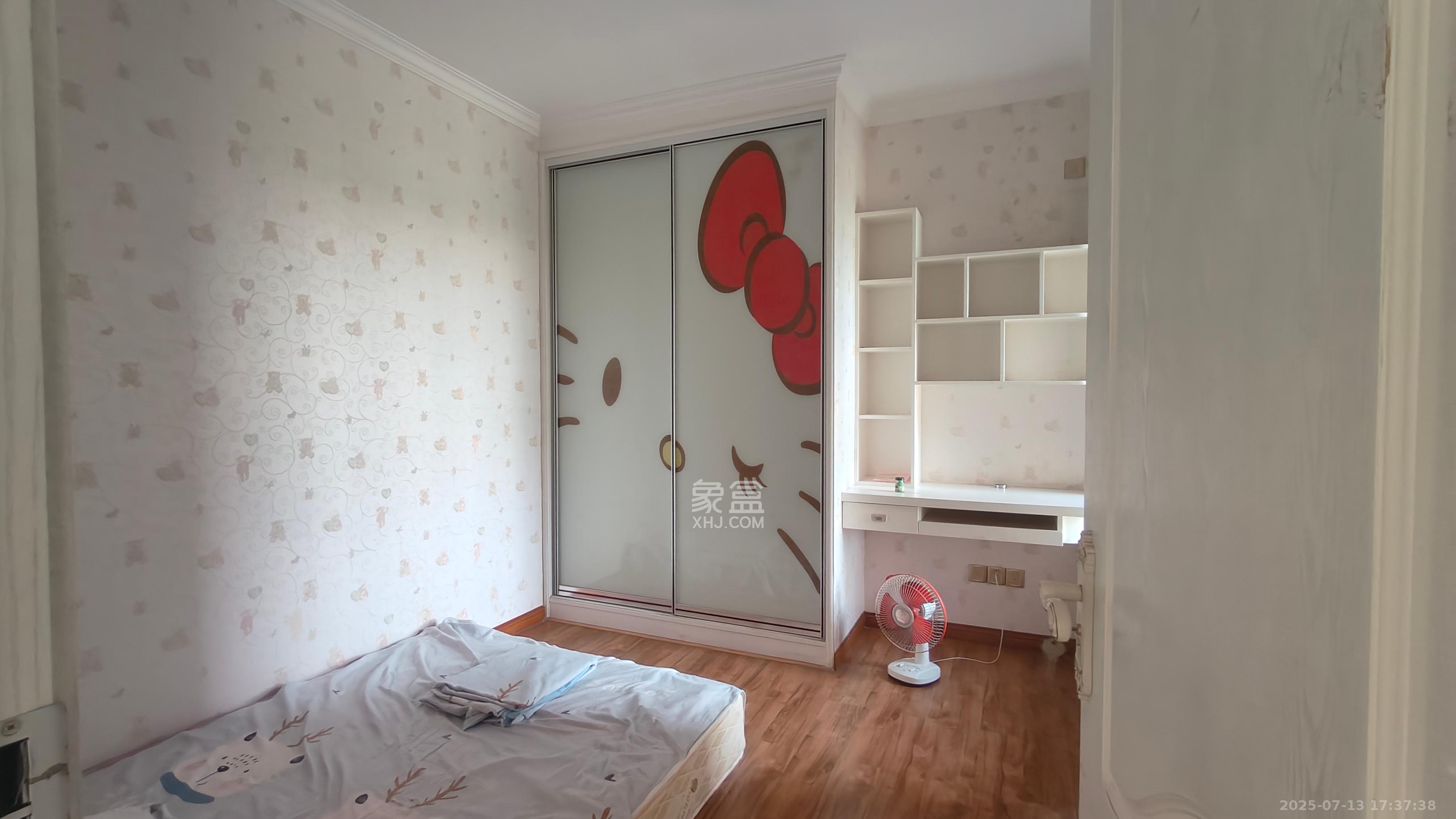 华润橡树湾 3室2厅1卫 2600.0元/月 华润橡树湾 3室2厅1卫 2600.0元/月室内图