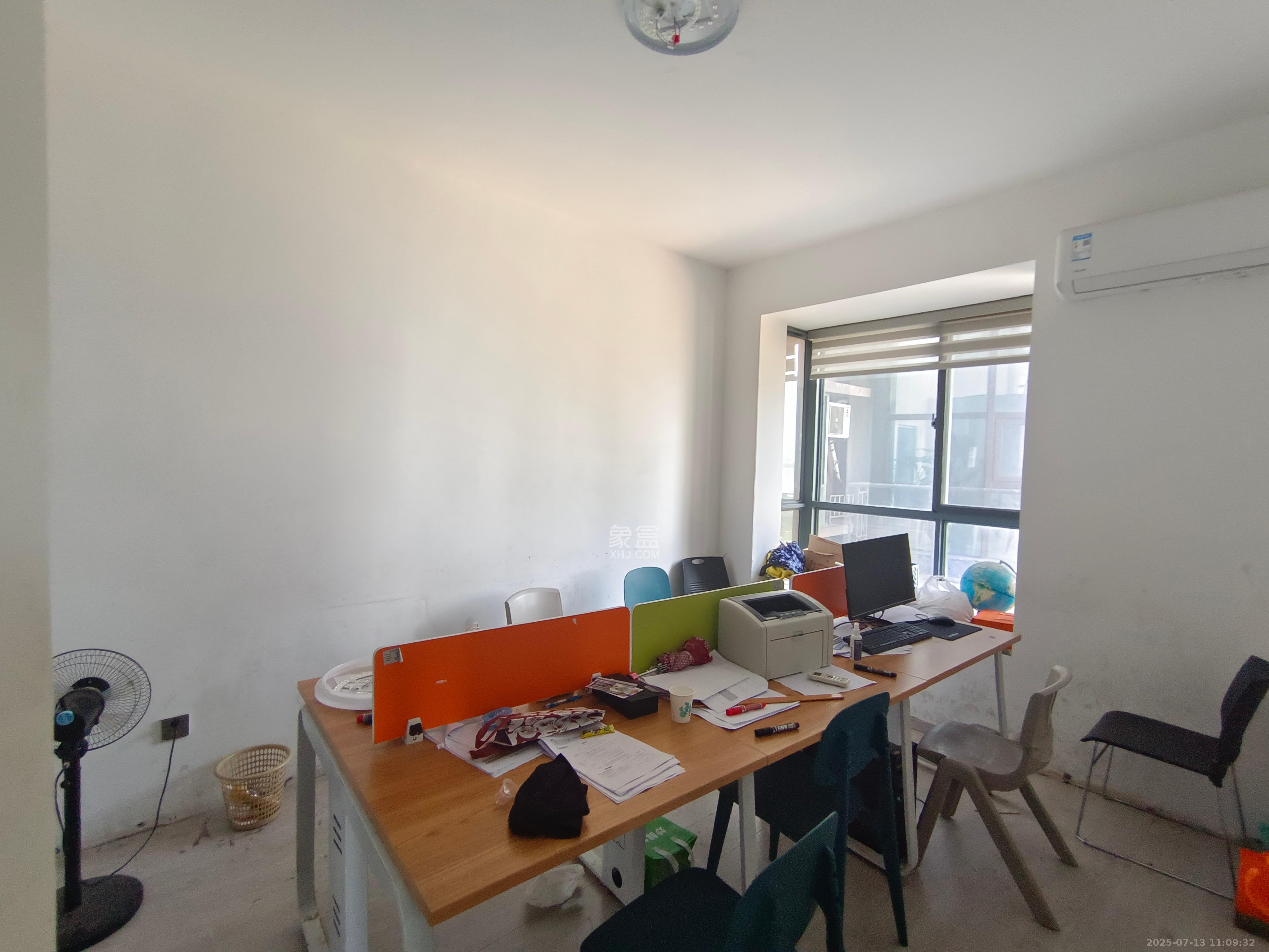 湘江世纪城富湾国际 5室2厅2卫 9500.0元/月 湘江世纪城富湾国际 5室2厅2卫 9500.0元/月室内图