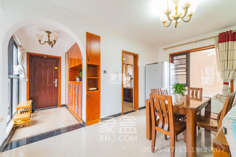 华润凤凰城三期 3室2厅2卫 2400.0元/月 华润凤凰城三期 3室2厅2卫 2400.0元/月室内图