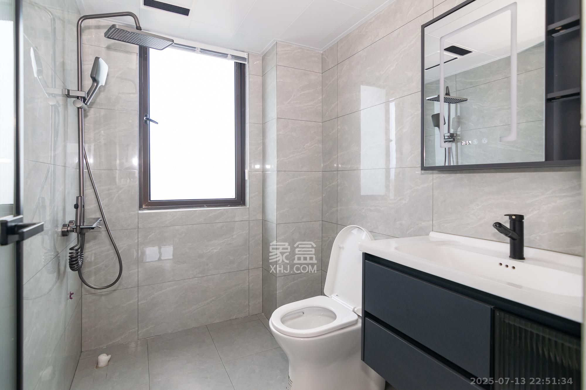 三润城(三润星城) 4室2厅2卫 126.8万 三润城(三润星城) 4室2厅2卫 126.8万卫生间