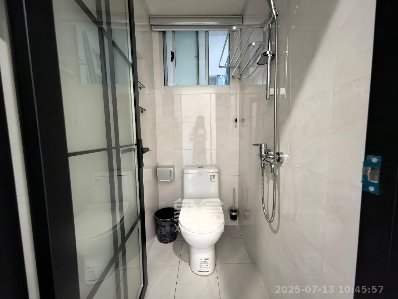 和庄  3室2厅2卫   2400.00元/月室内图