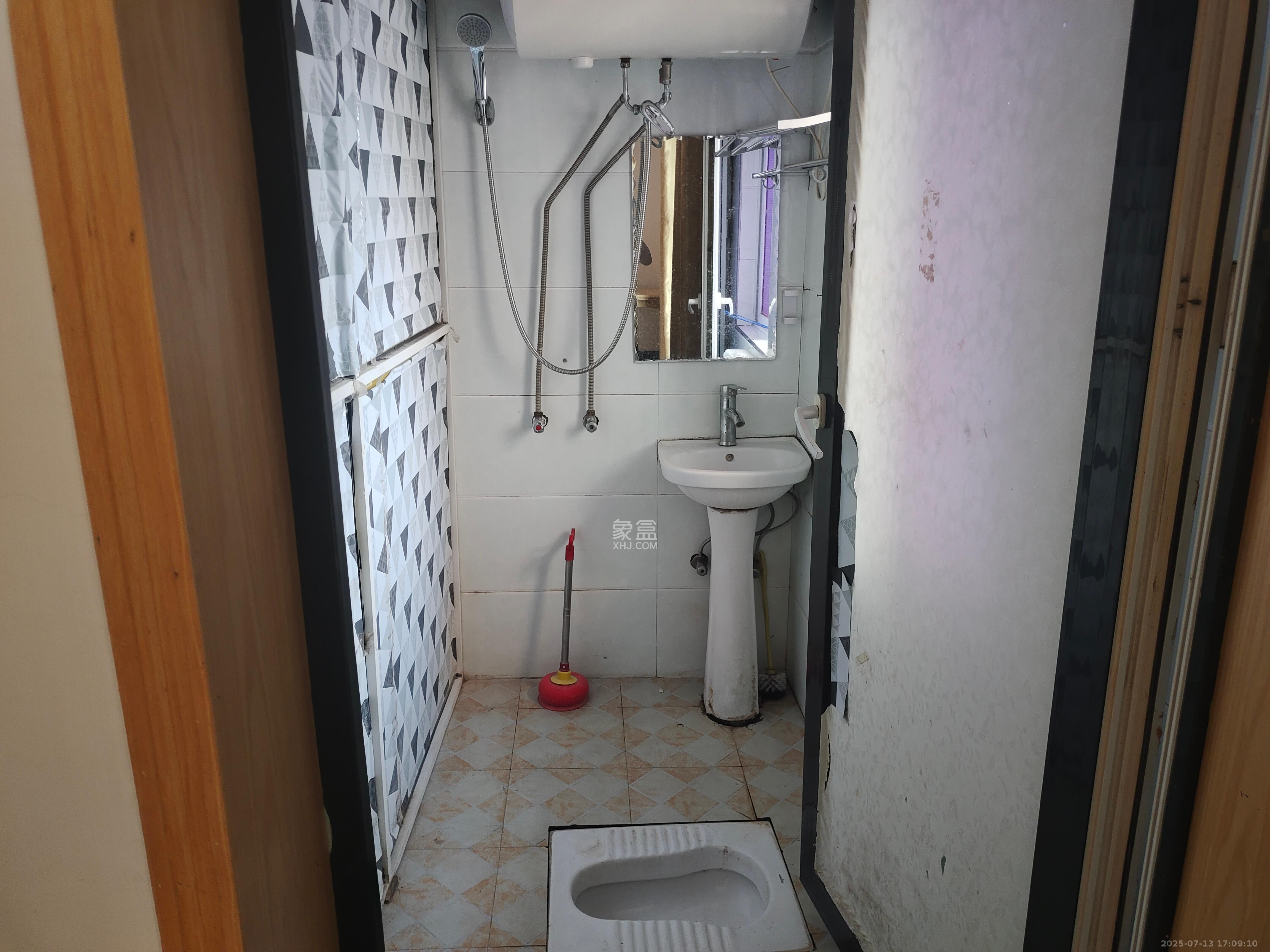 家和苑(原梅溪湖保障性住房一期) 1室1厅1卫 1000.0元/月 家和苑(原梅溪湖保障性住房一期) 1室1厅1卫 1000.0元/月室内图