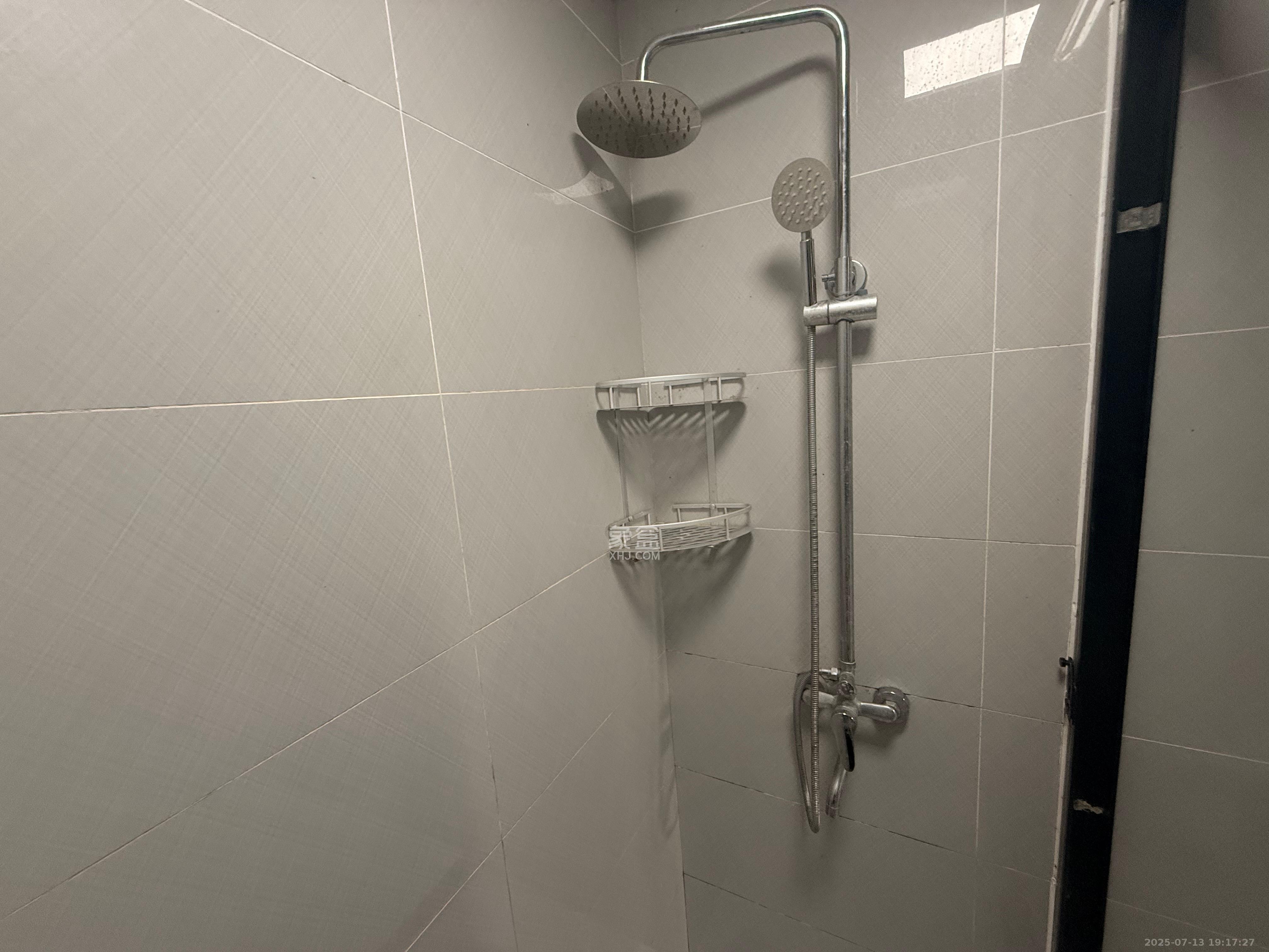 中海珑悦府 1室1厅1卫 1200.0元/月 中海珑悦府 1室1厅1卫 1200.0元/月室内图