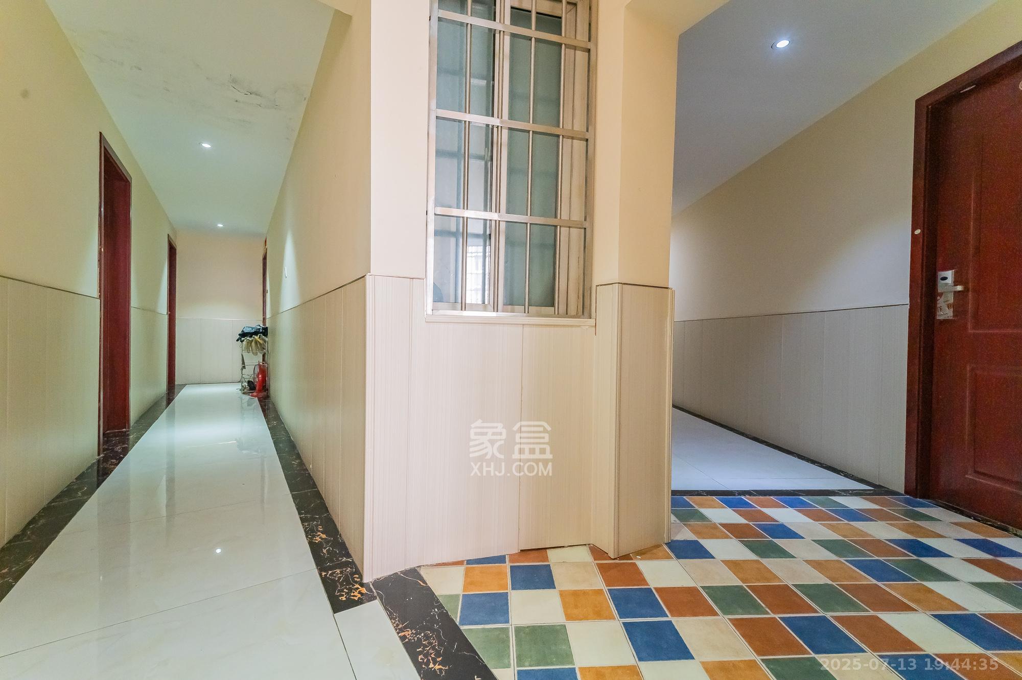 思进大厦  1室0厅0卫   41.80万室内图1
