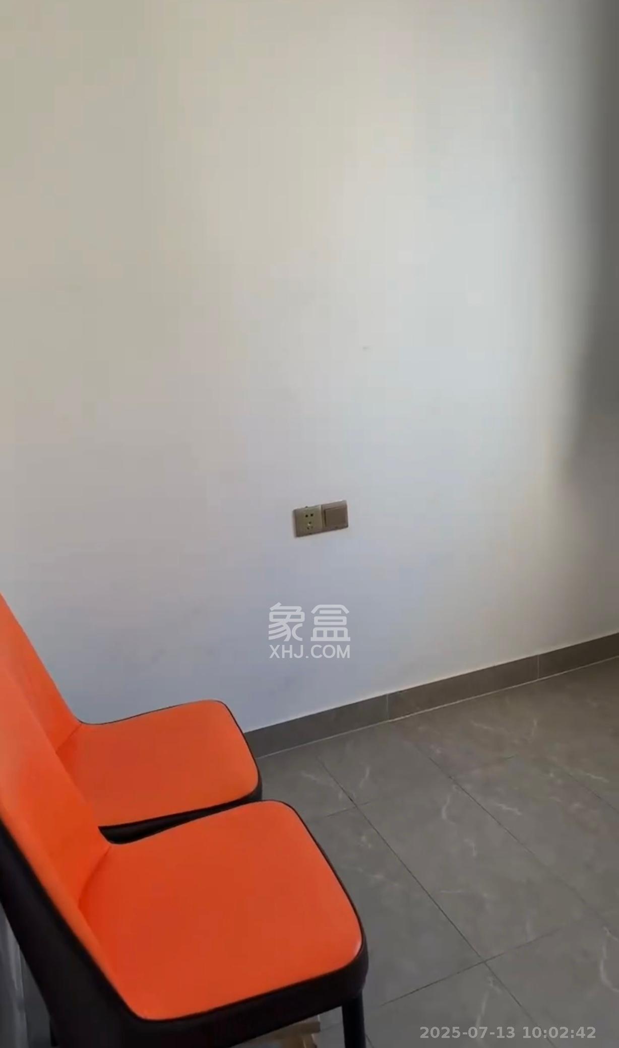 中海阅麓山二期  4室2厅2卫   4000.00元/月室内图