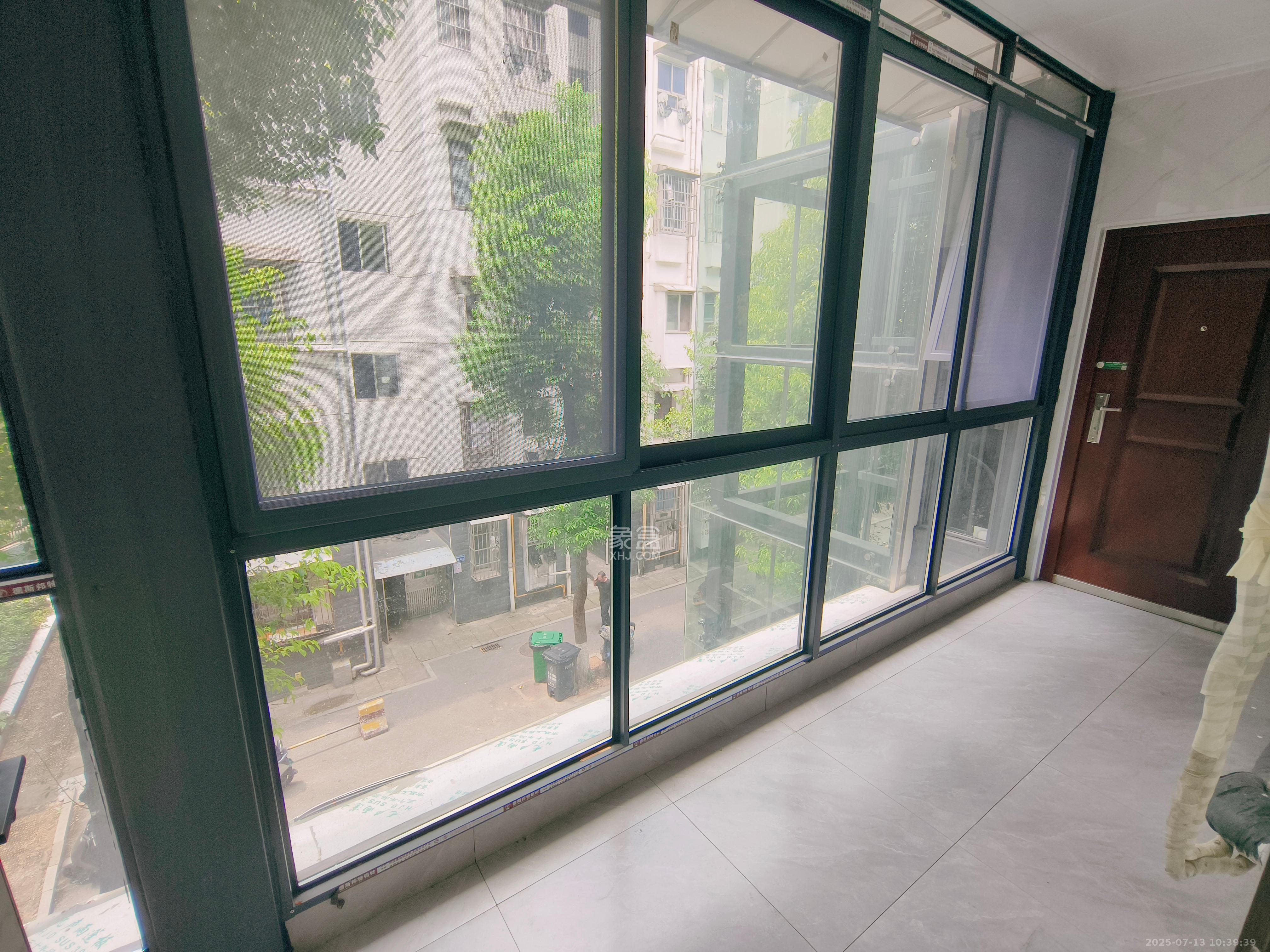 省政府机关梓园住宅区  2室2厅1卫    2800.0元/月 省政府机关梓园住宅区  2室2厅1卫    2800.0元/月室内图