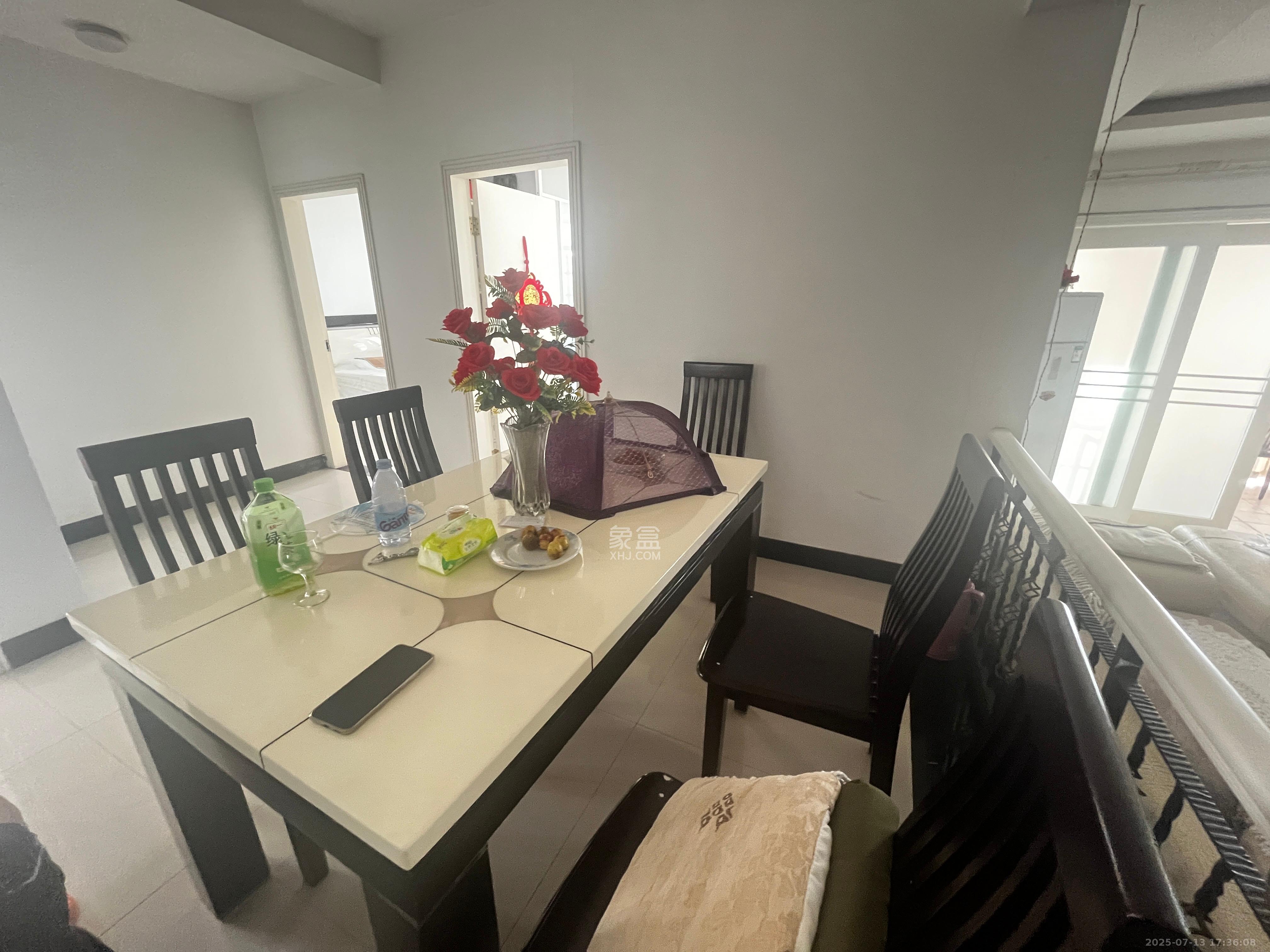 梦泽园  1室2厅2卫    4200.0元/月 梦泽园  1室2厅2卫    4200.0元/月室内图