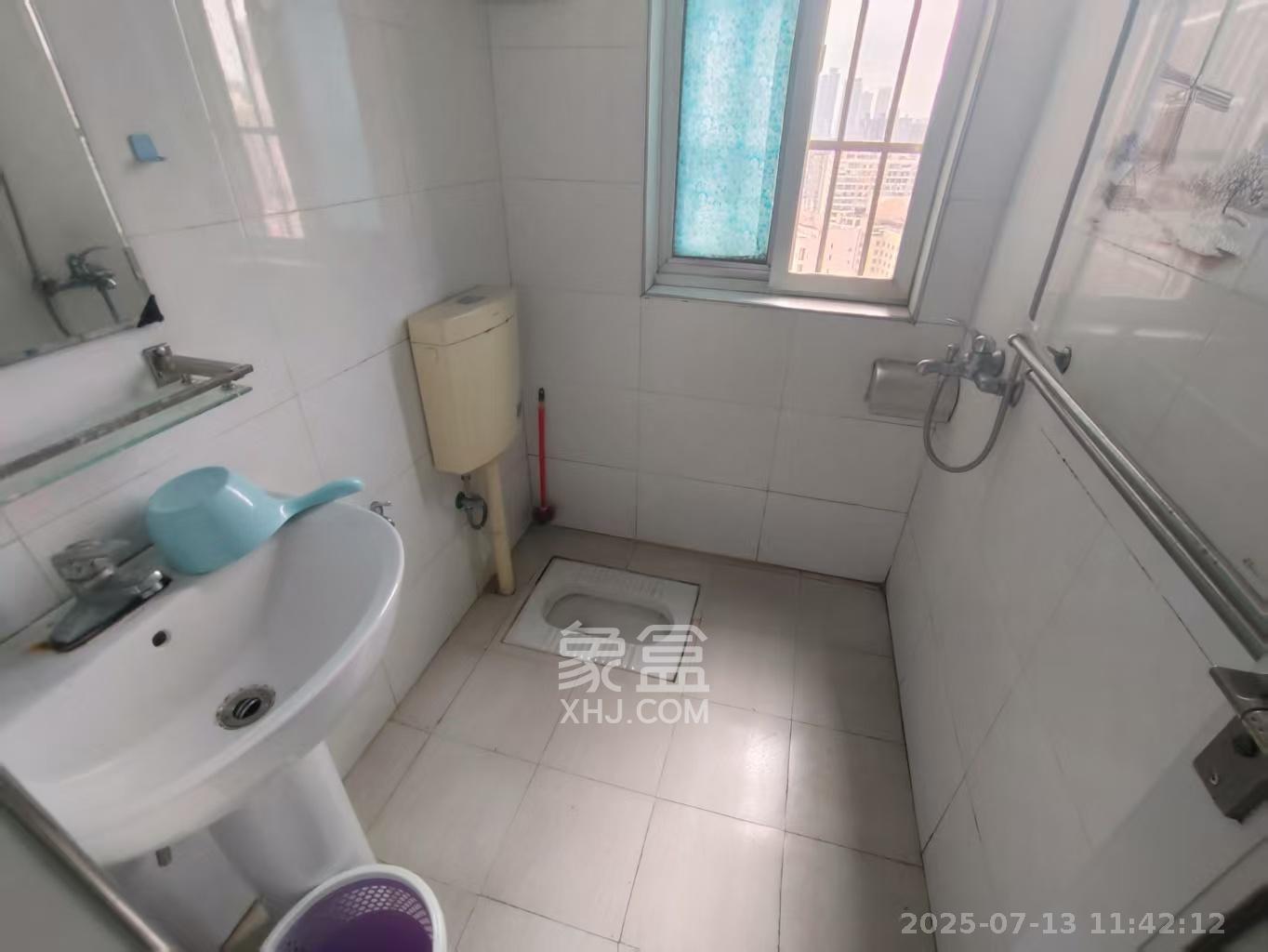 益佳苑  2室1厅1卫    2100.0元/月 益佳苑  2室1厅1卫    2100.0元/月室内图