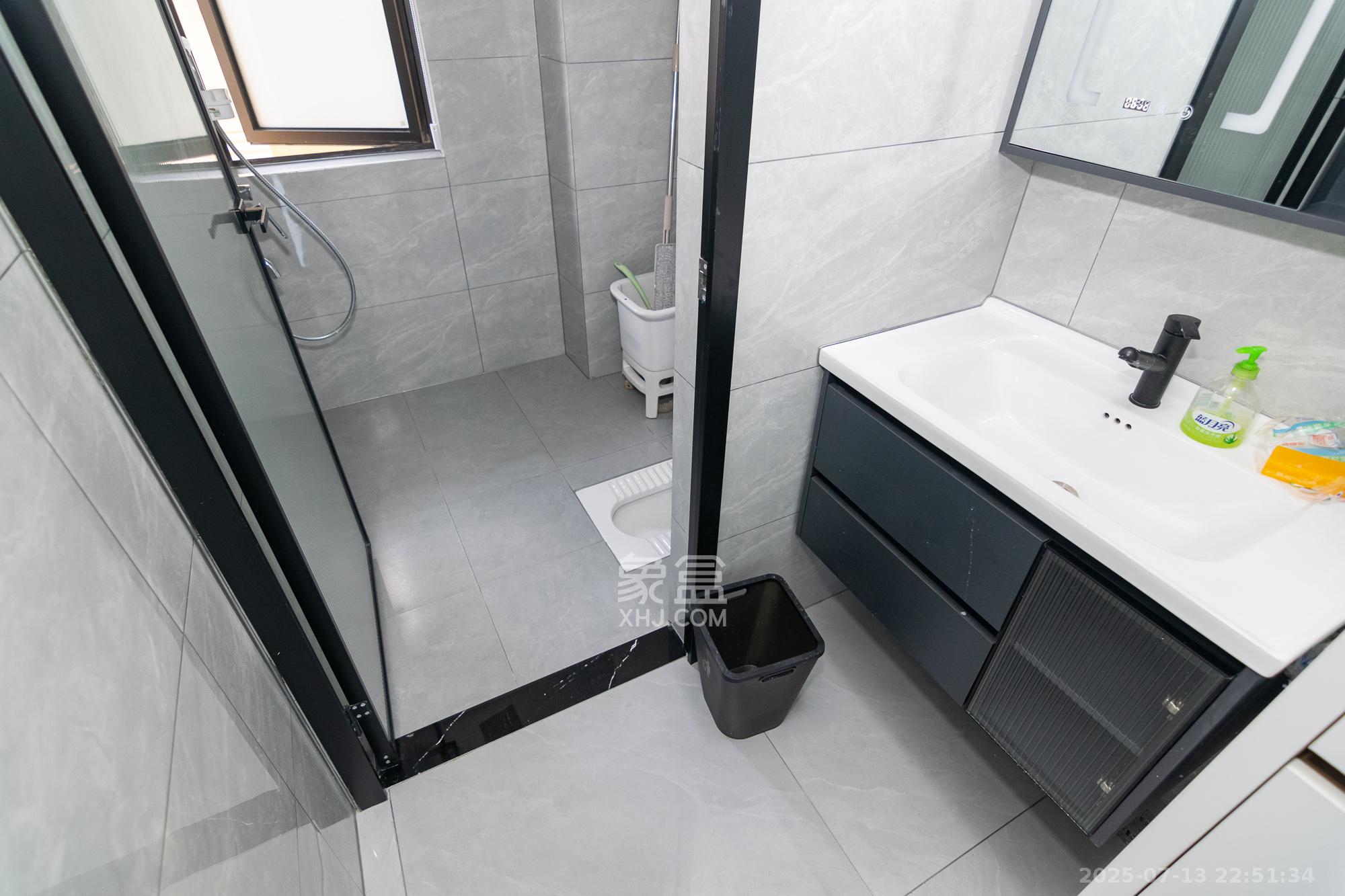 三润城(三润星城) 4室2厅2卫 126.8万 三润城(三润星城) 4室2厅2卫 126.8万卫生间