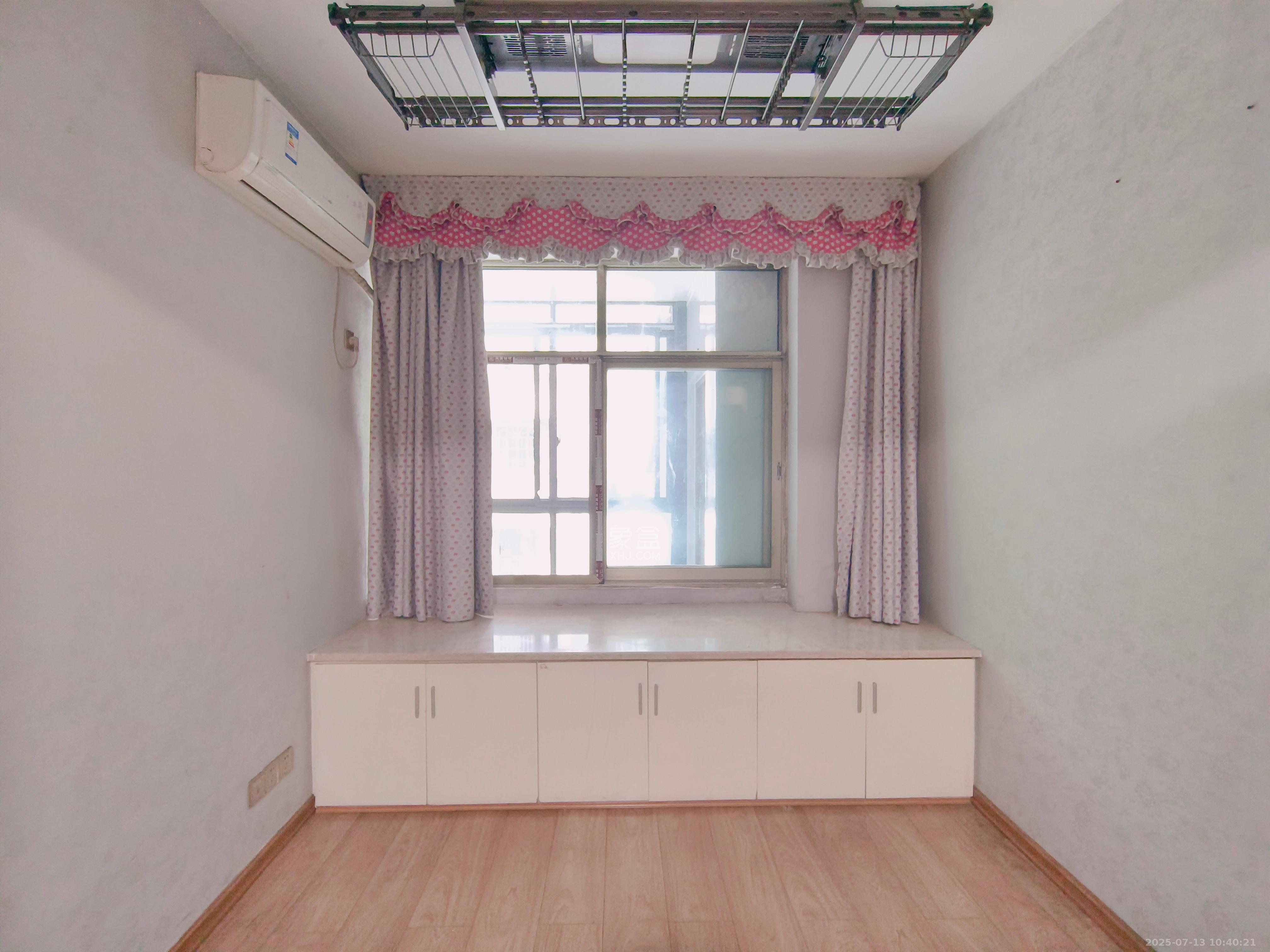 省政府机关梓园住宅区  2室2厅1卫    2800.0元/月 省政府机关梓园住宅区  2室2厅1卫    2800.0元/月室内图