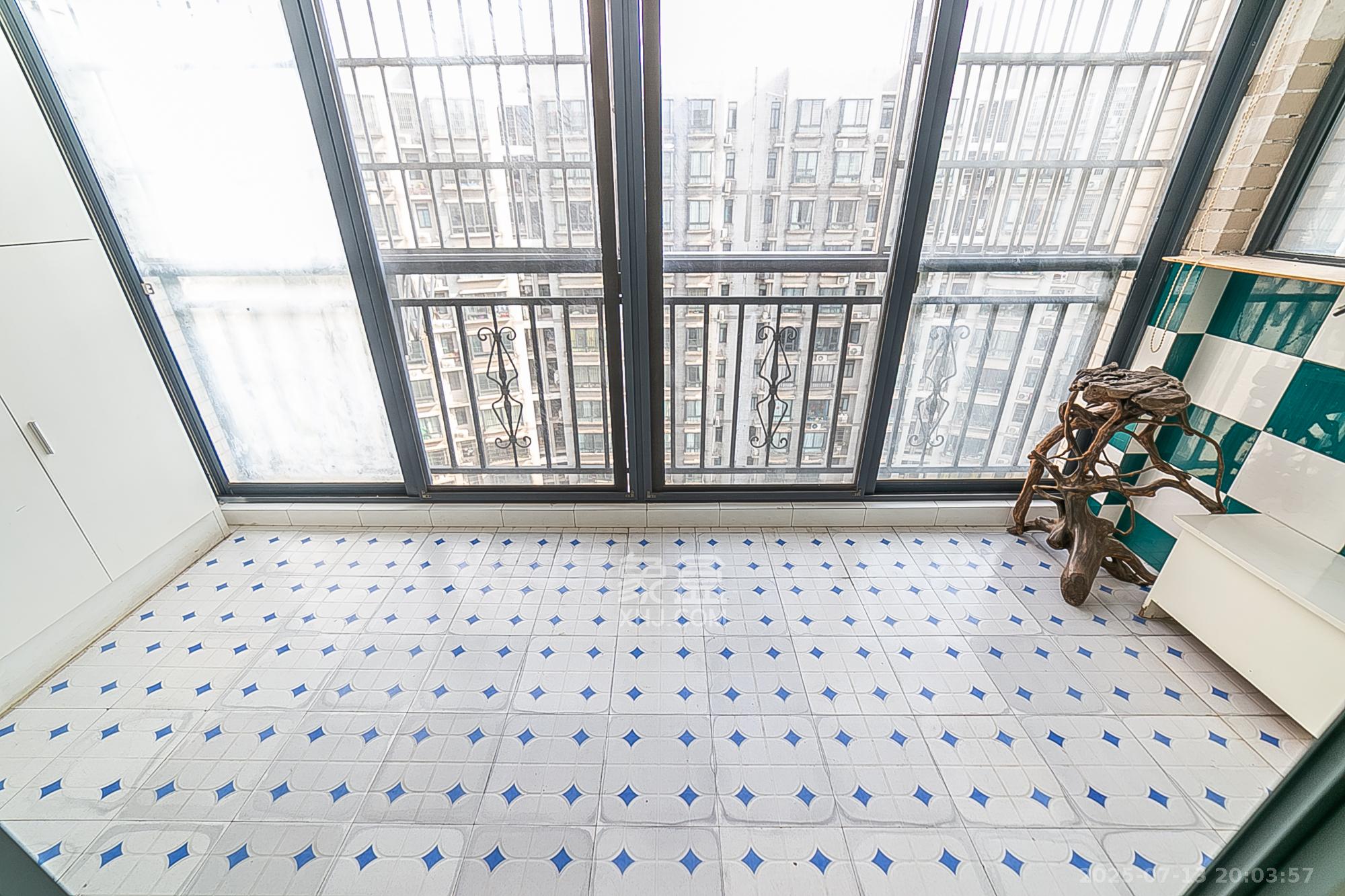 湘水一城(一期) 3室1厅1卫 99.0万 湘水一城(一期) 3室1厅1卫 99.0万阳台