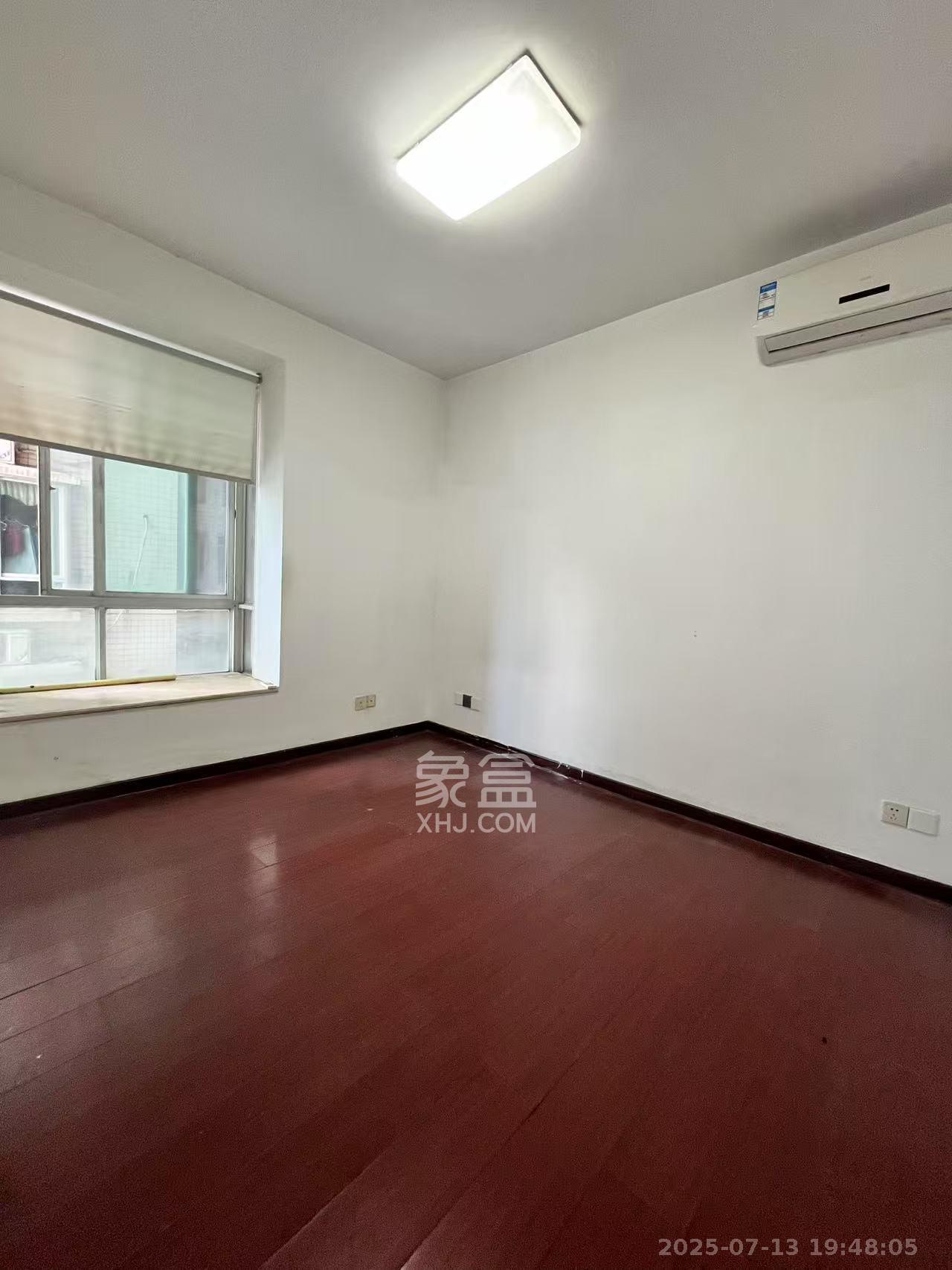 湖南财富中心  5室2厅2卫    4800.0元/月室内图