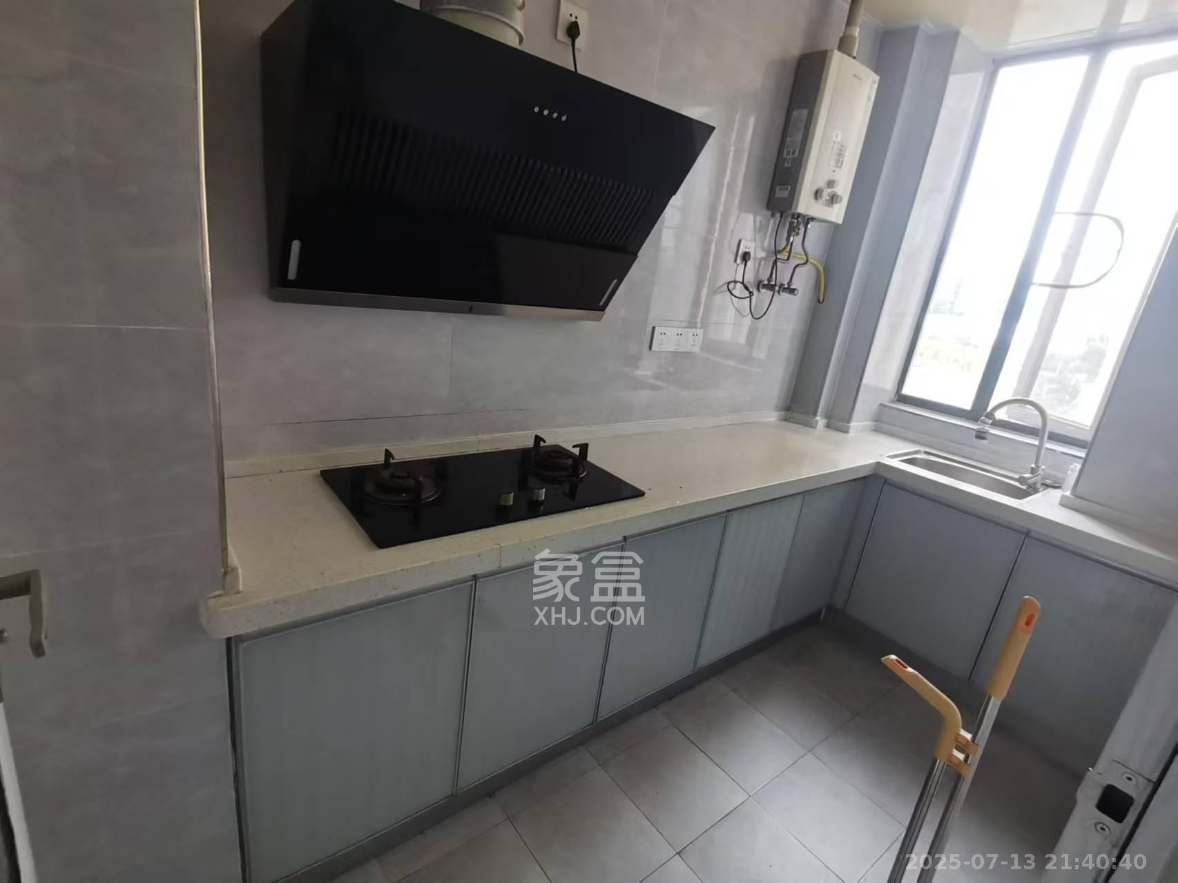 保利东郡 3室2厅2卫 2600.0元/月 保利东郡 3室2厅2卫 2600.0元/月室内图