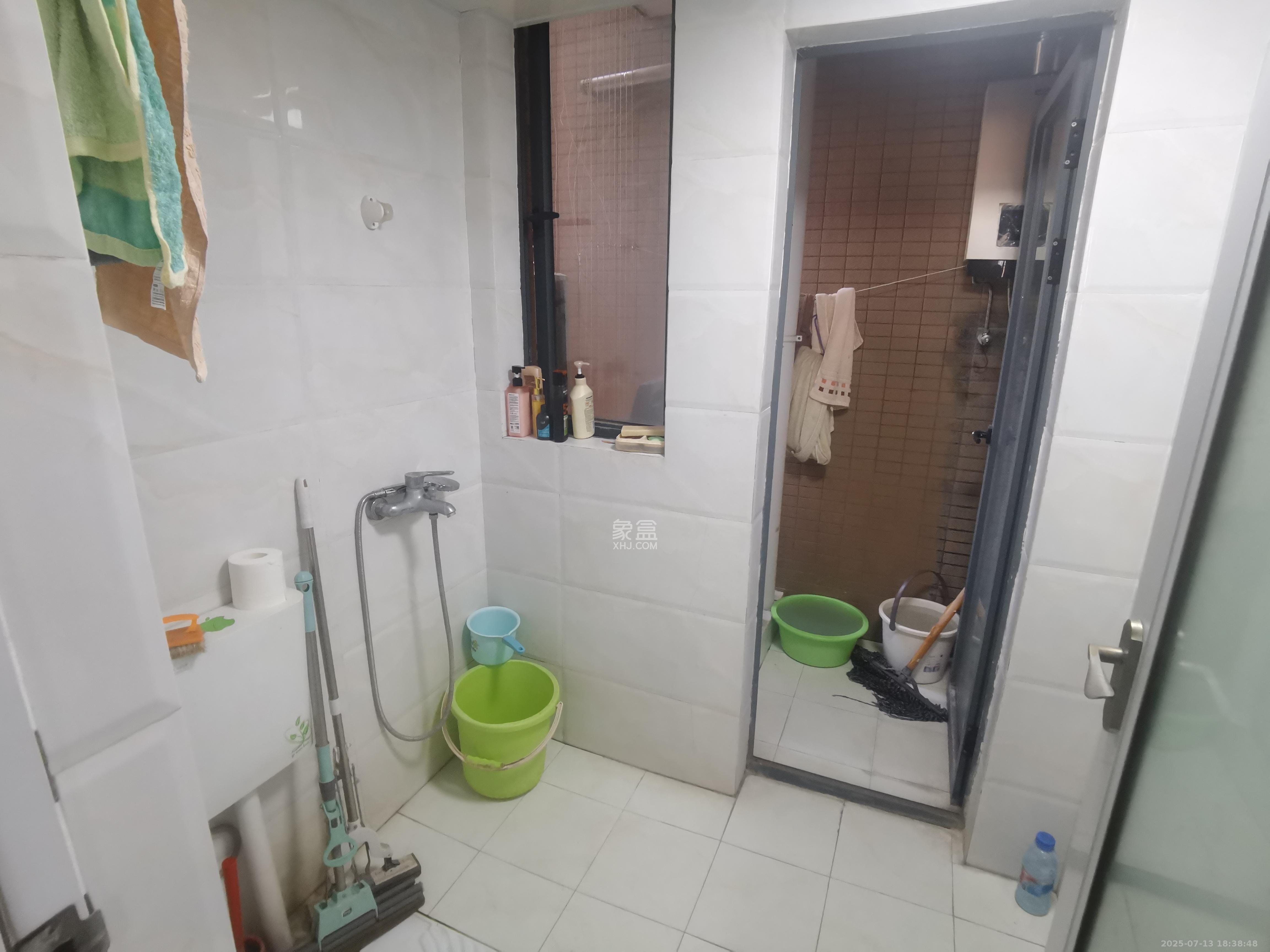 万博汇 2室2厅1卫 2400.0元/月 万博汇 2室2厅1卫 2400.0元/月室内图