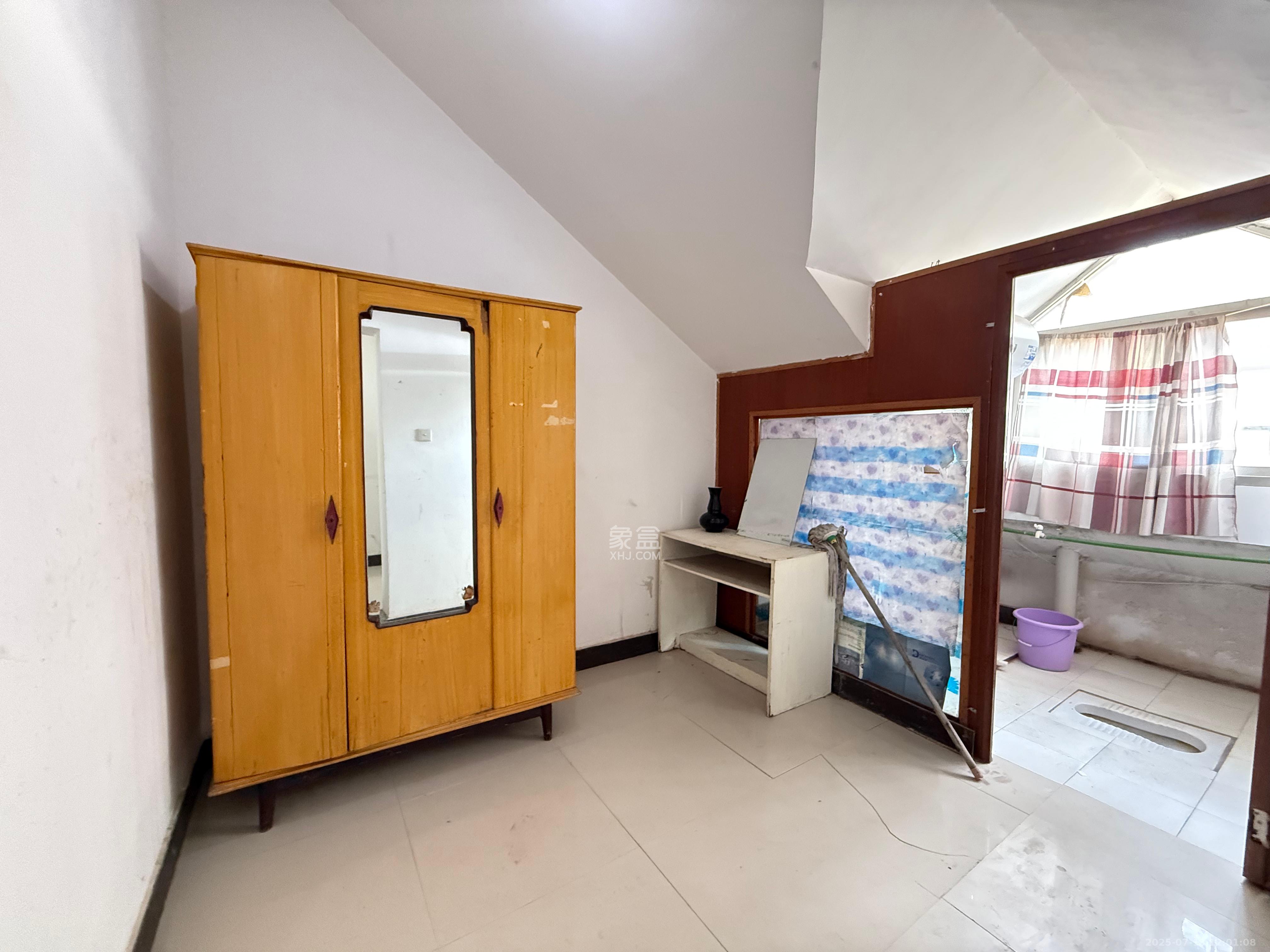 茶子山小区  1室1厅1卫    1200.0元/月 茶子山小区  1室1厅1卫    1200.0元/月室内图