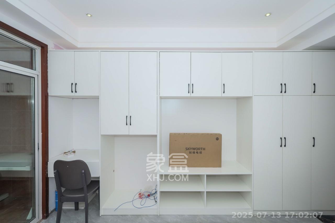 天元涉外景园B区  1室1厅1卫   1600.00元/月室内图