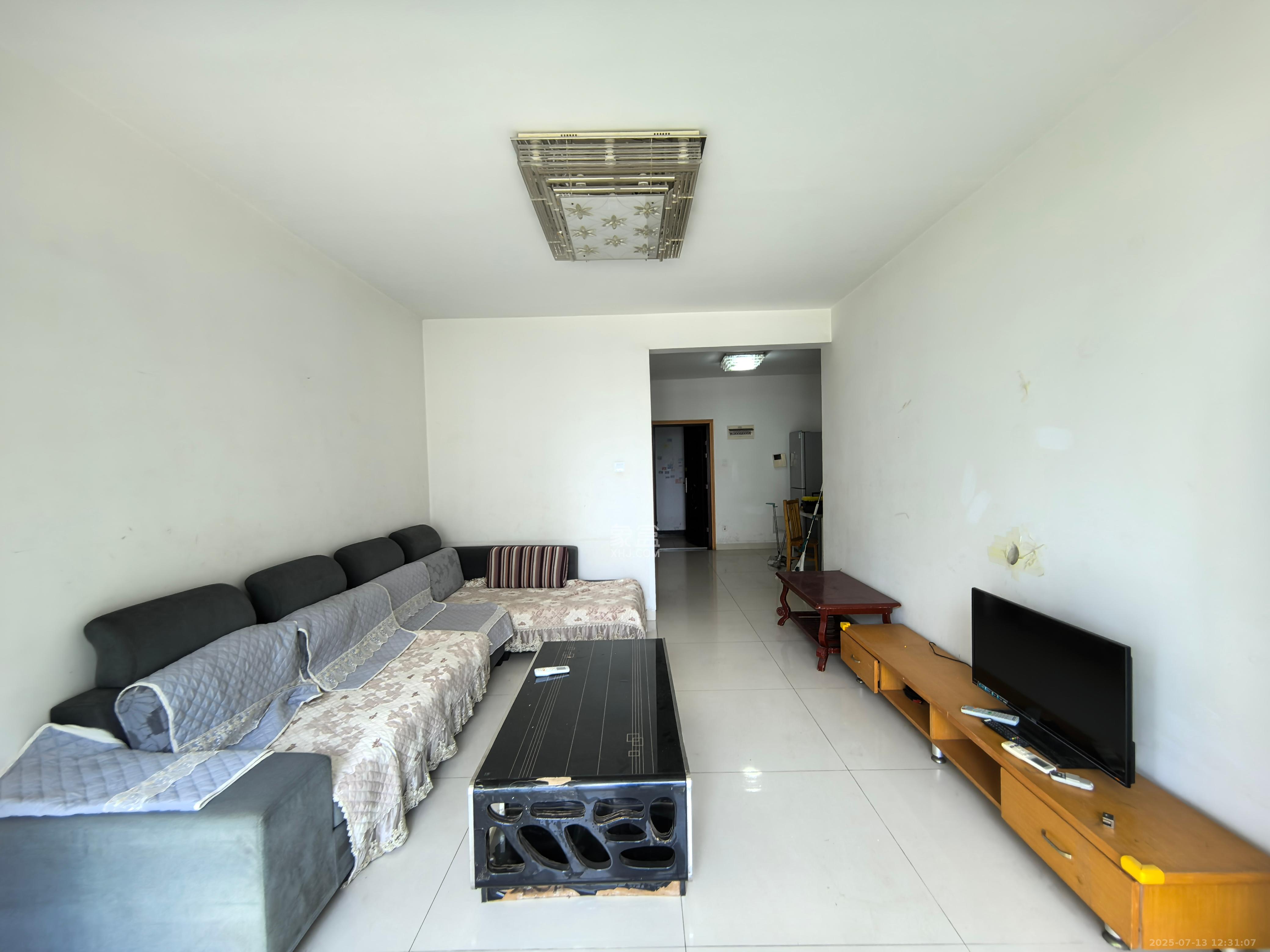 湖韵佳苑 2室2厅1卫 2500.0元/月 湖韵佳苑 2室2厅1卫 2500.0元/月室内图